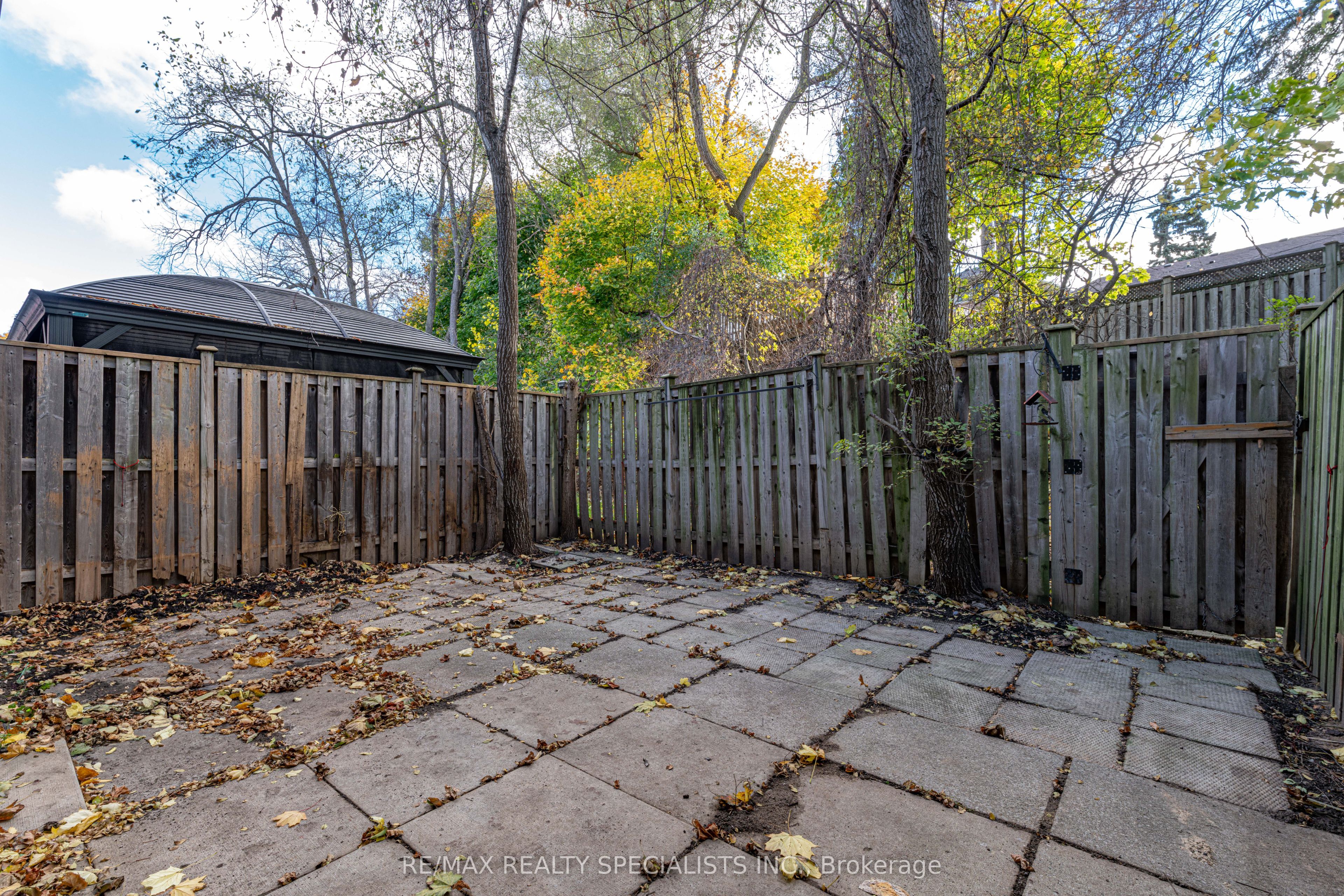 3360 The Credit Woodlands #10