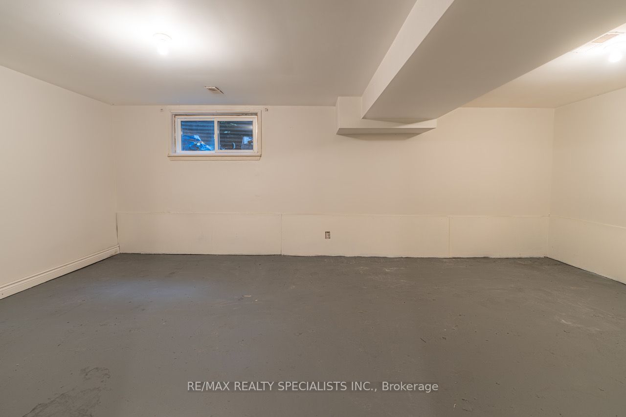 3360 The Credit Woodlands #10