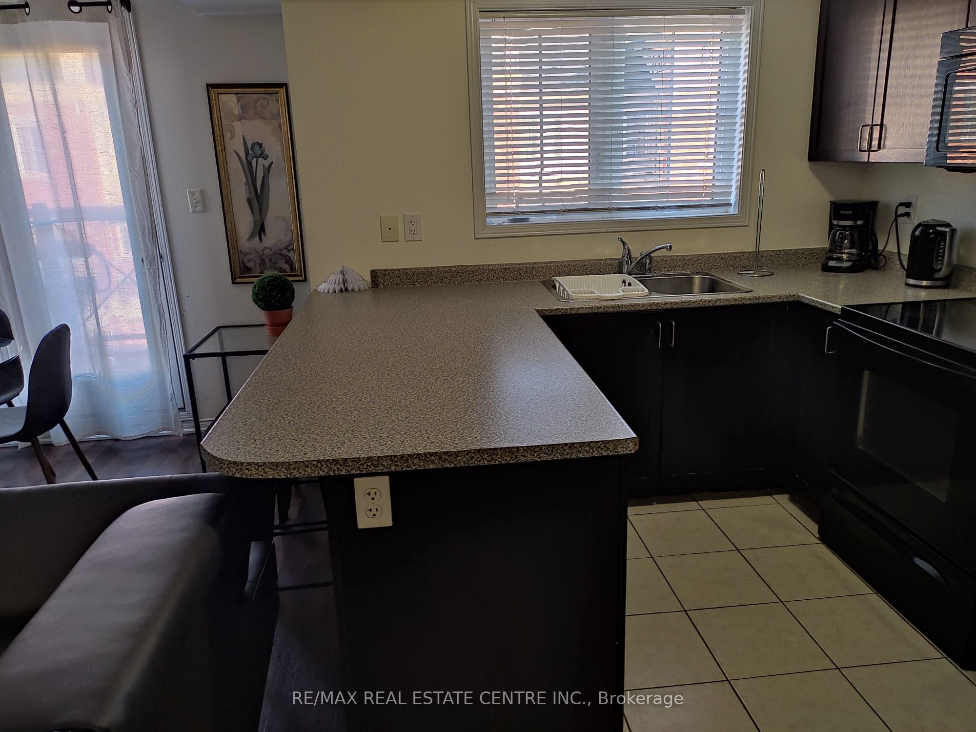 47 Hays Boulevard, #09