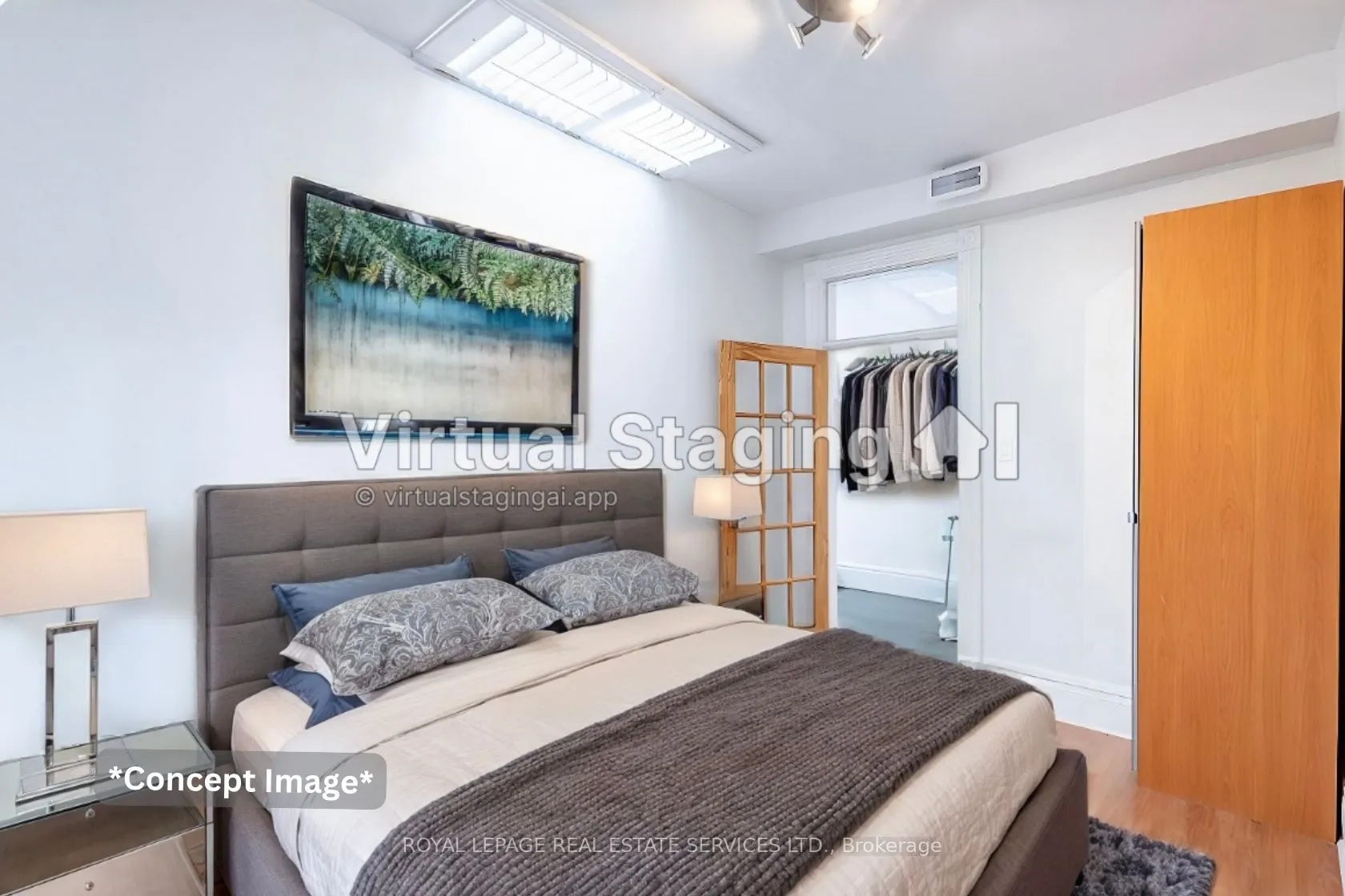 2963 Dundas Street W