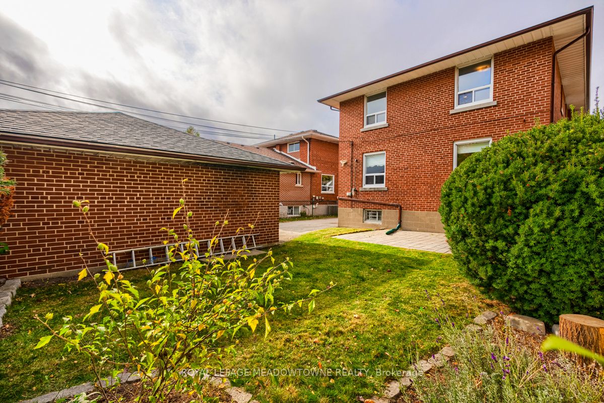 671 Browns Line, #671A
