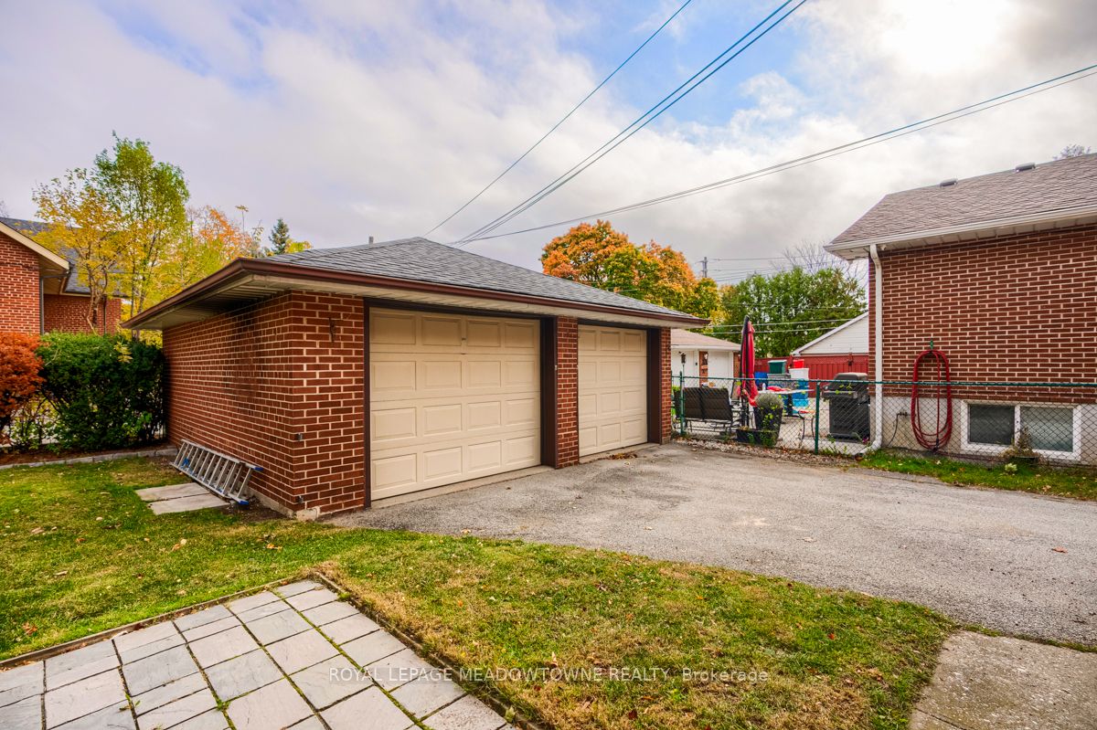 671 Browns Line, #671A