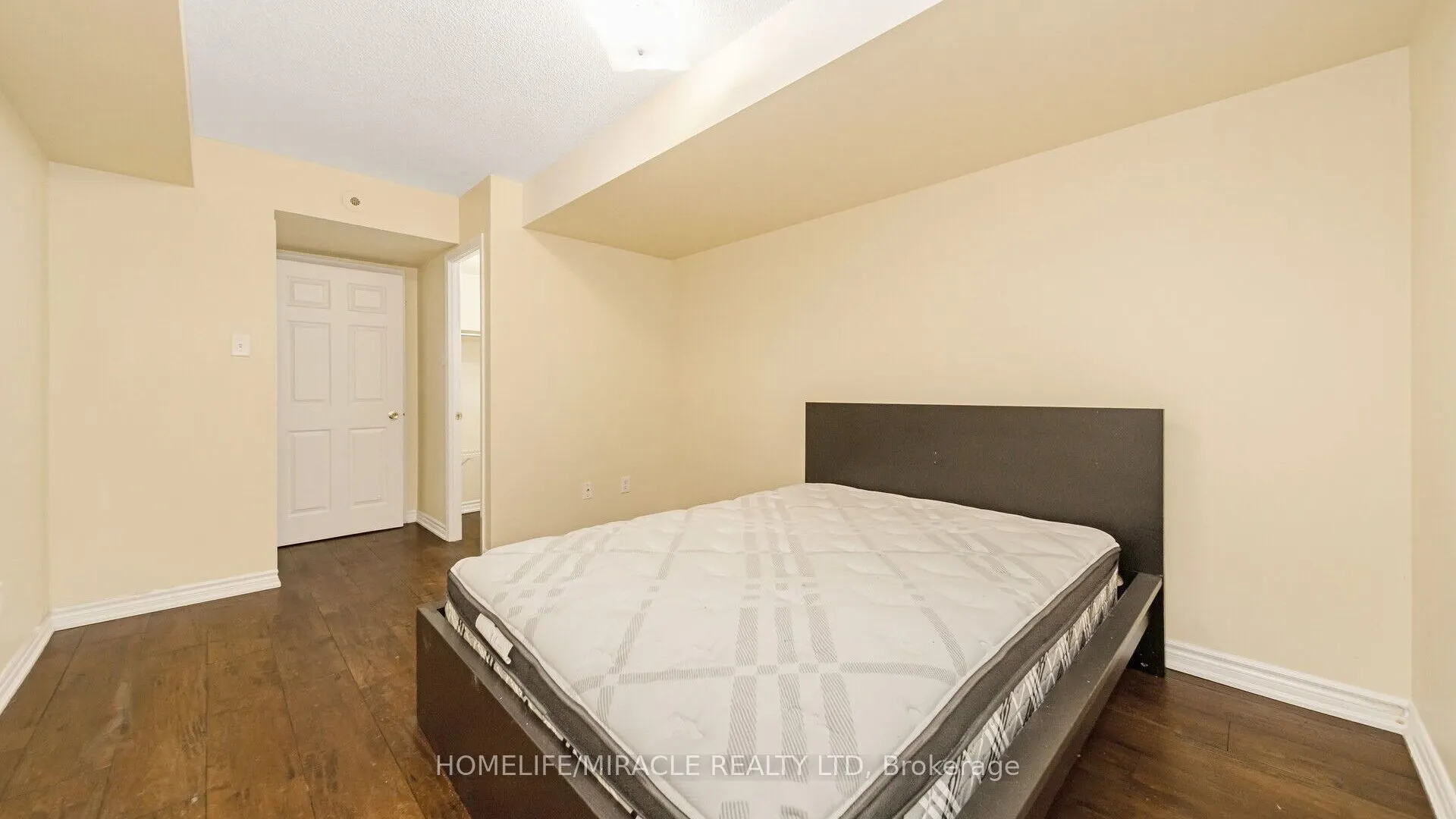 125 George Appleton Way, #1004