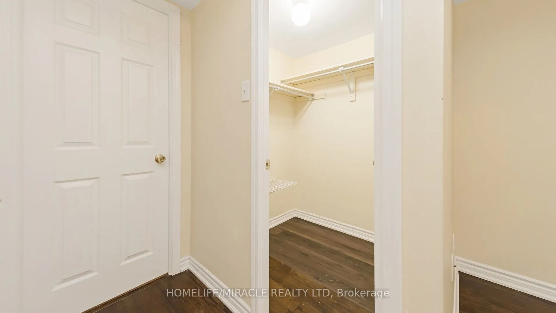 125 George Appleton Way, #1004