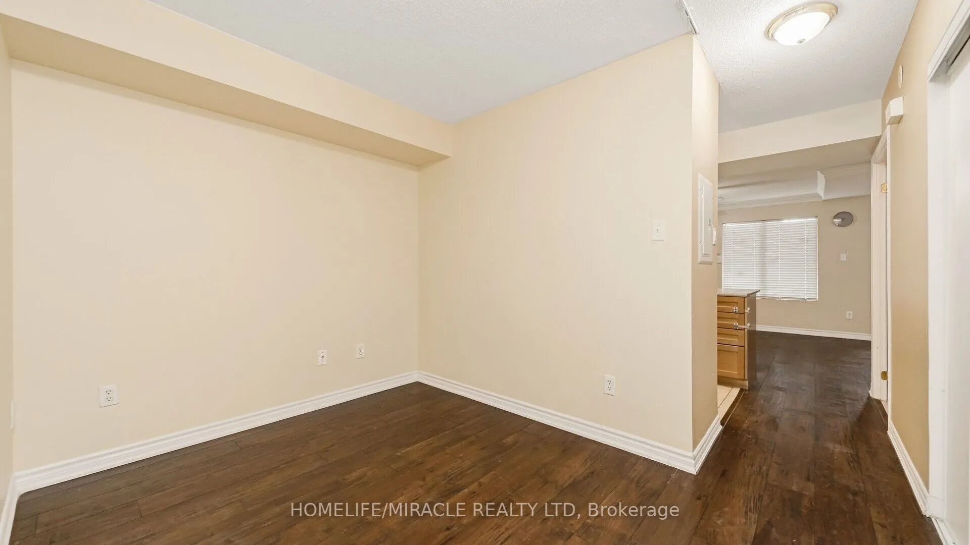 125 George Appleton Way, #1004