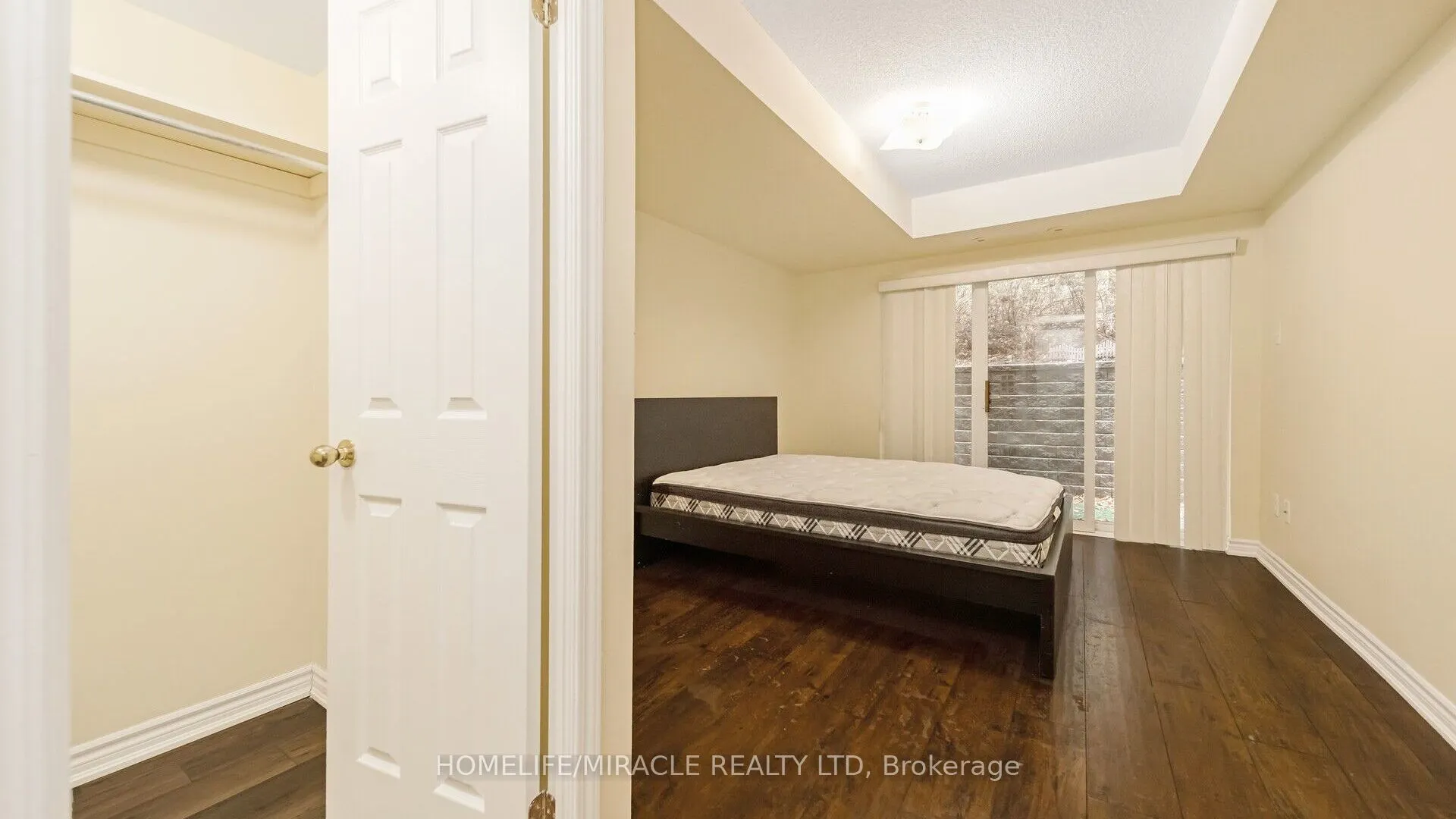 125 George Appleton Way, #1004