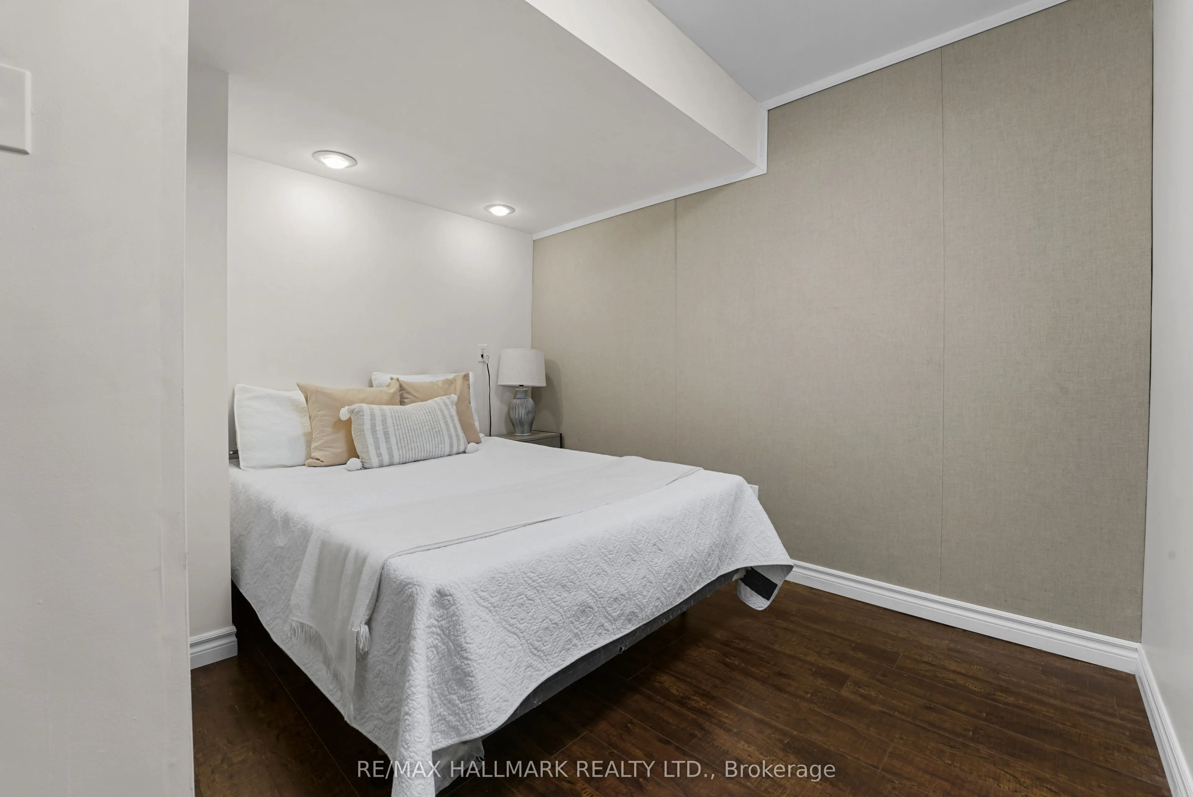3401 Aubrey Road