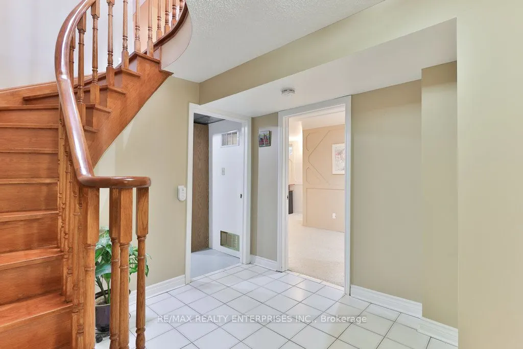 4061 Rolling Valley Drive