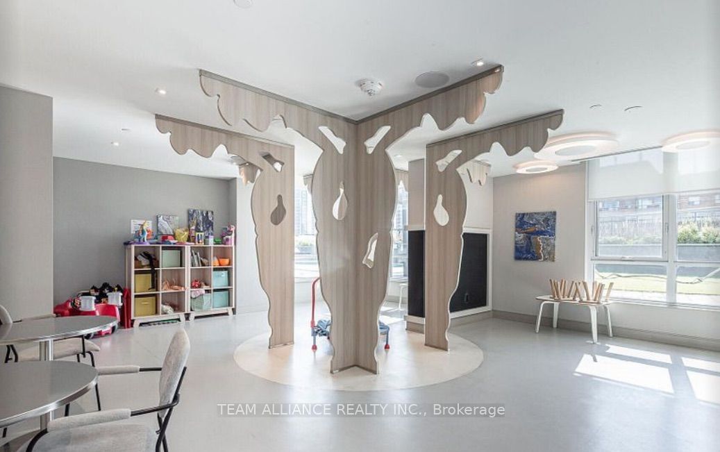 8 Nahani Way, #316