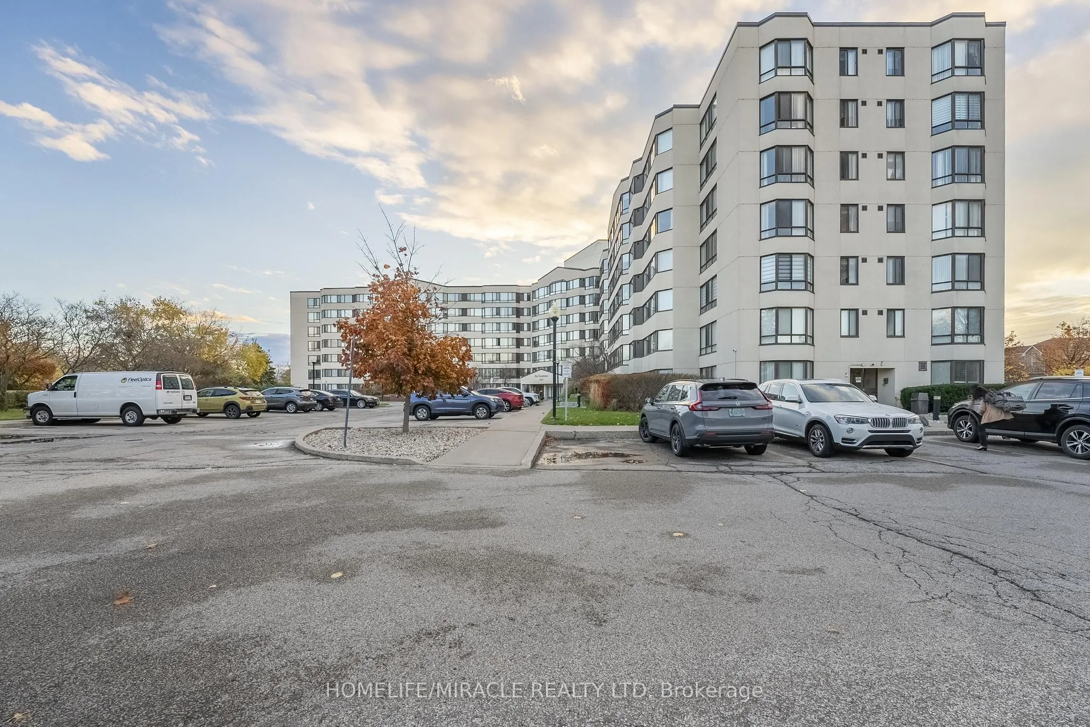1001 Cedarglen Gate, #714