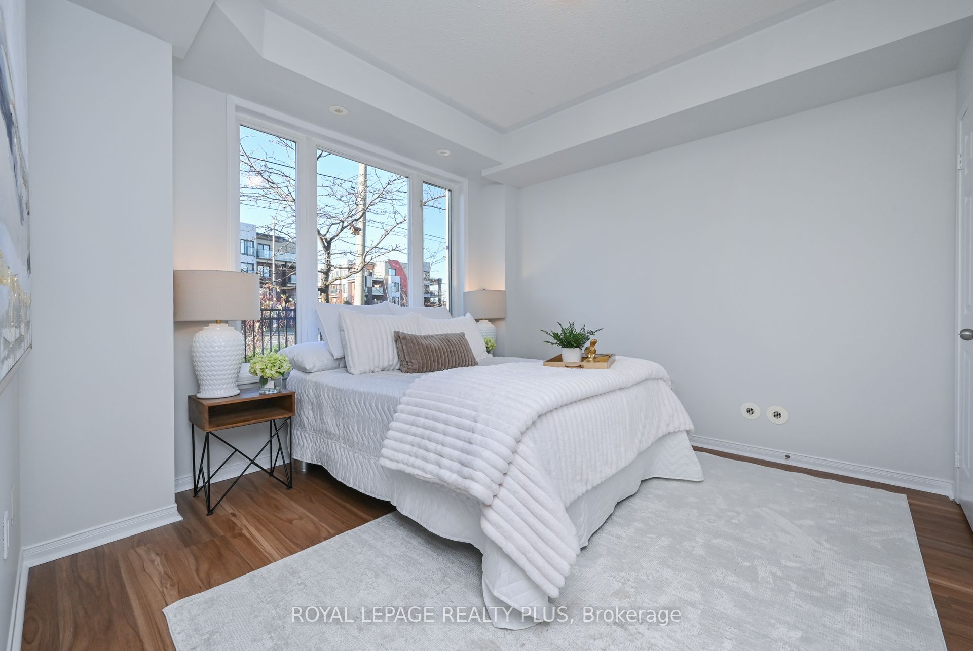 3056 Eglinton Ave W #59