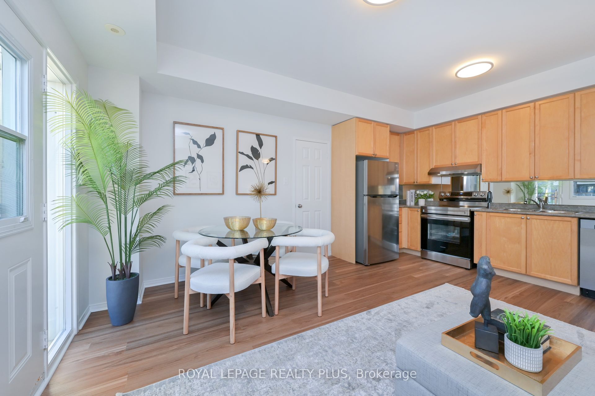 3056 Eglinton Ave W #59