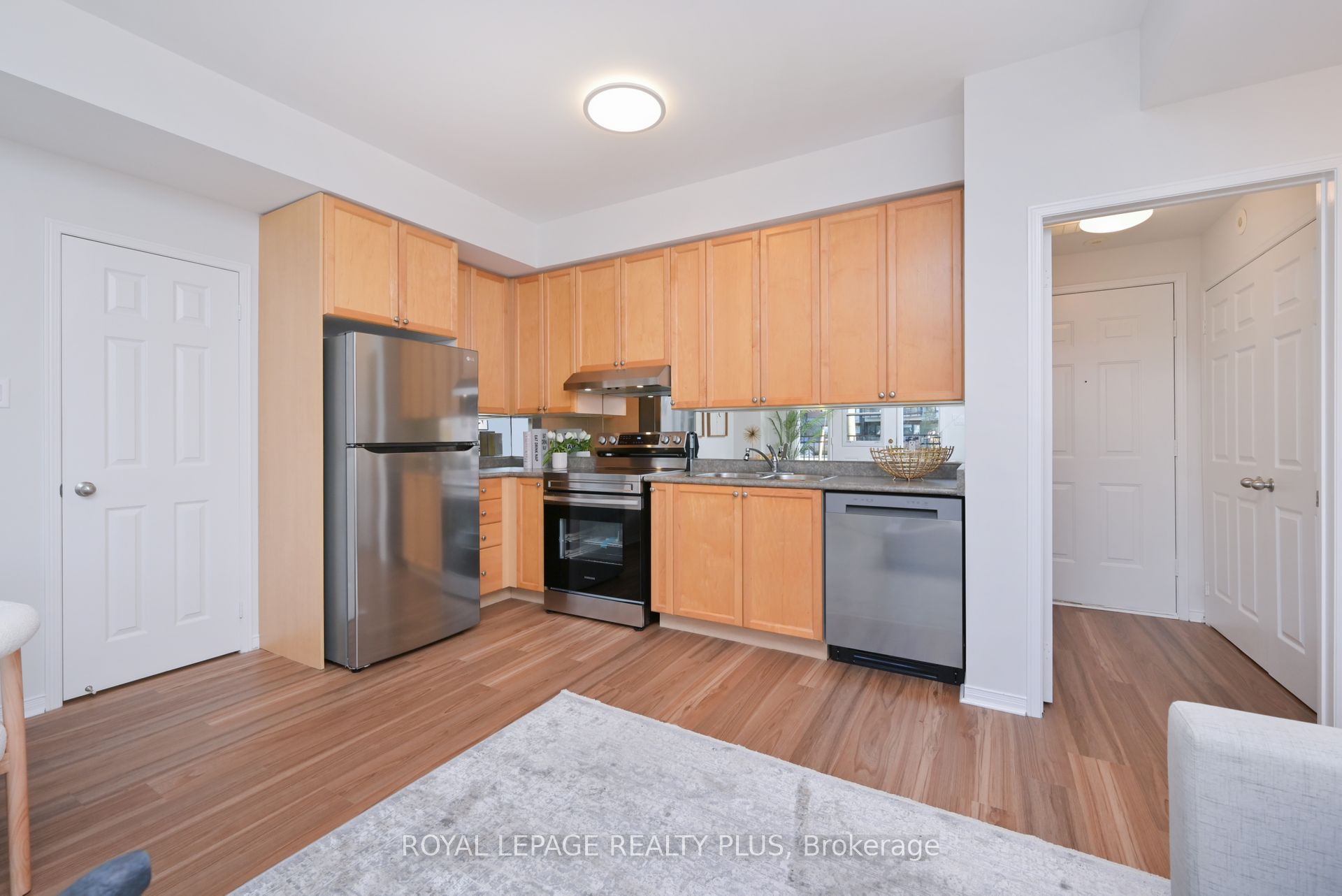 3056 Eglinton Ave W #59