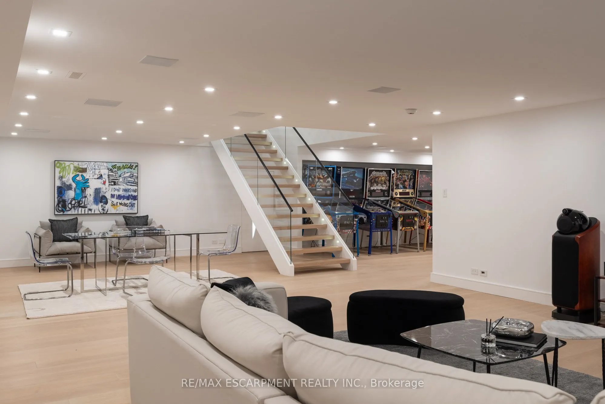 210 Chartwell Road
