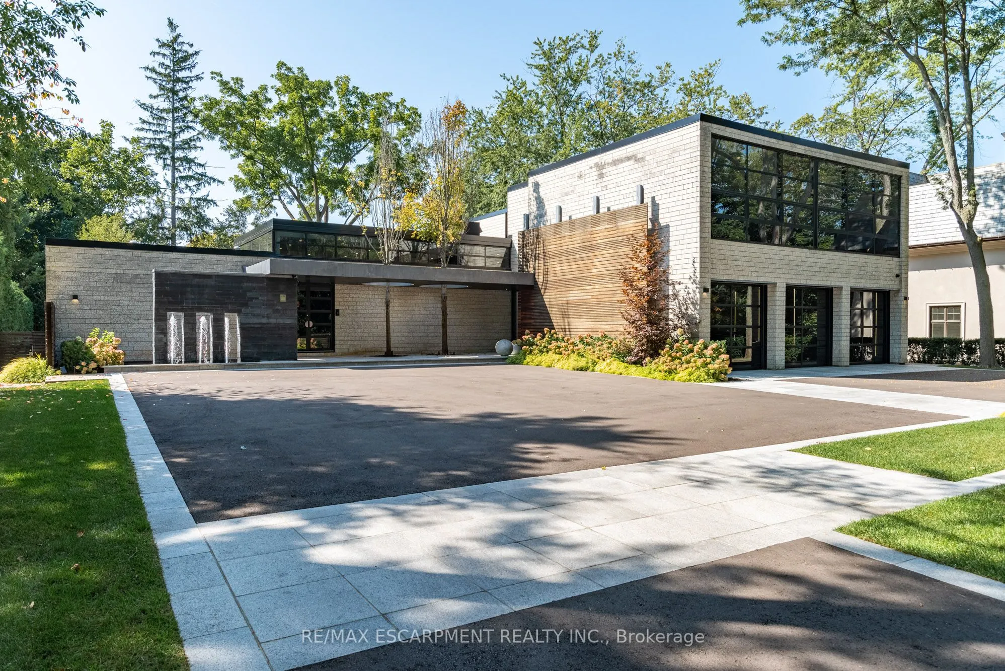 210 Chartwell Road