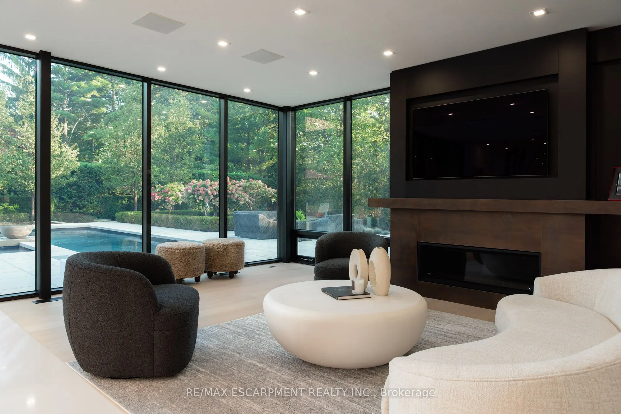 210 Chartwell Road