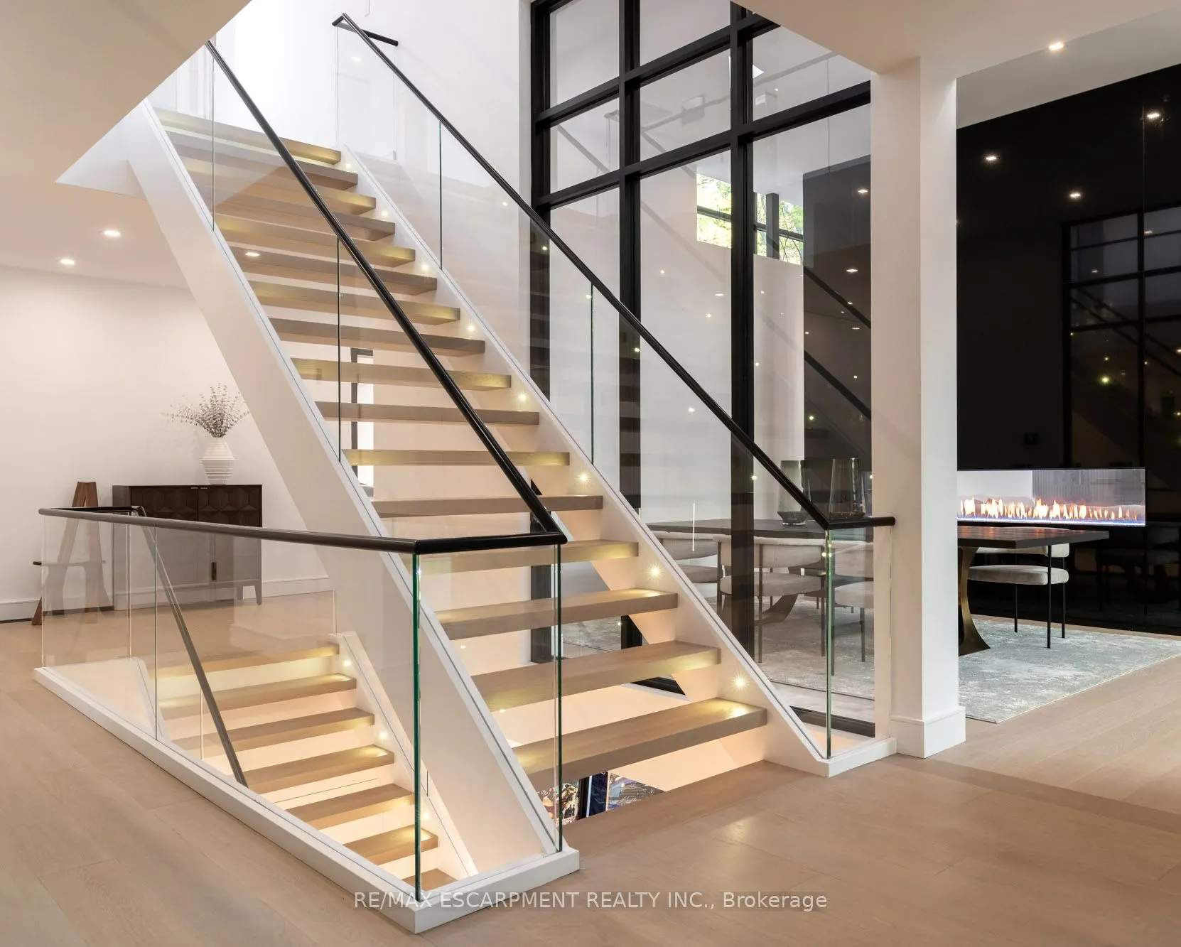 210 Chartwell Road