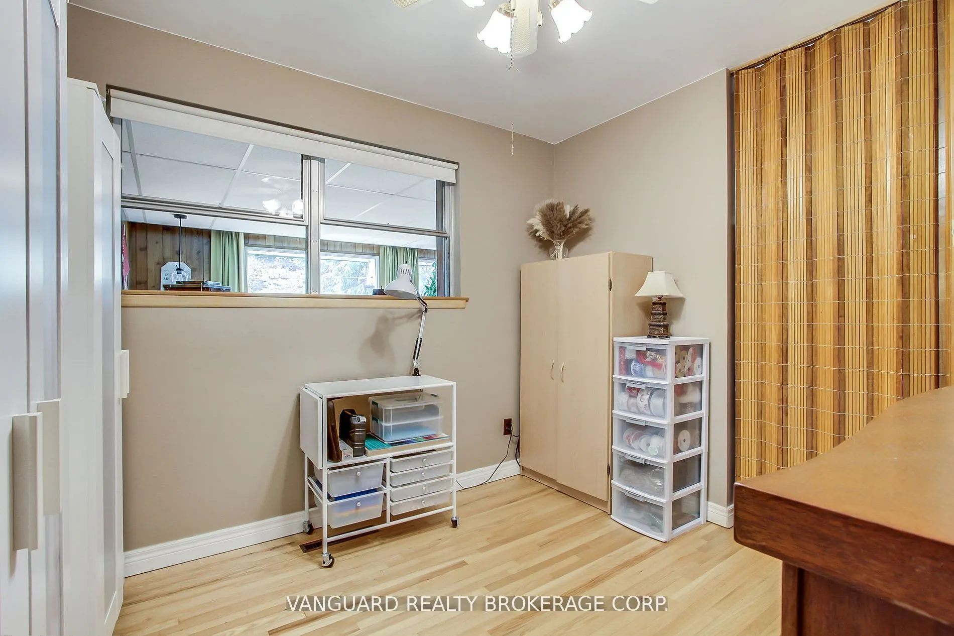 92 Ellwood Drive W