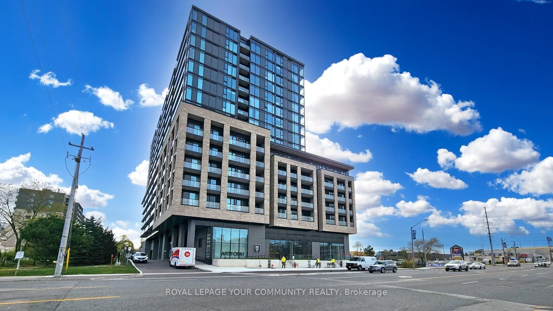 86 Dundas Street E #916