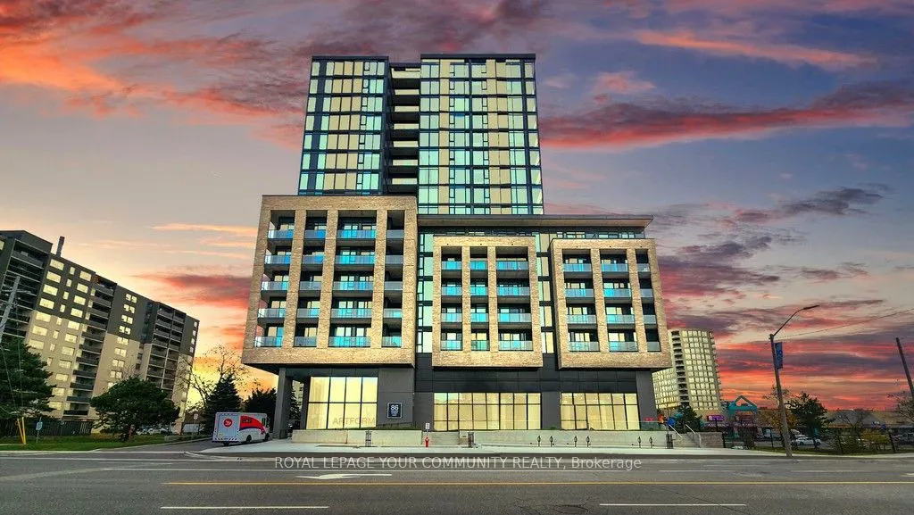 86 Dundas Street E #916