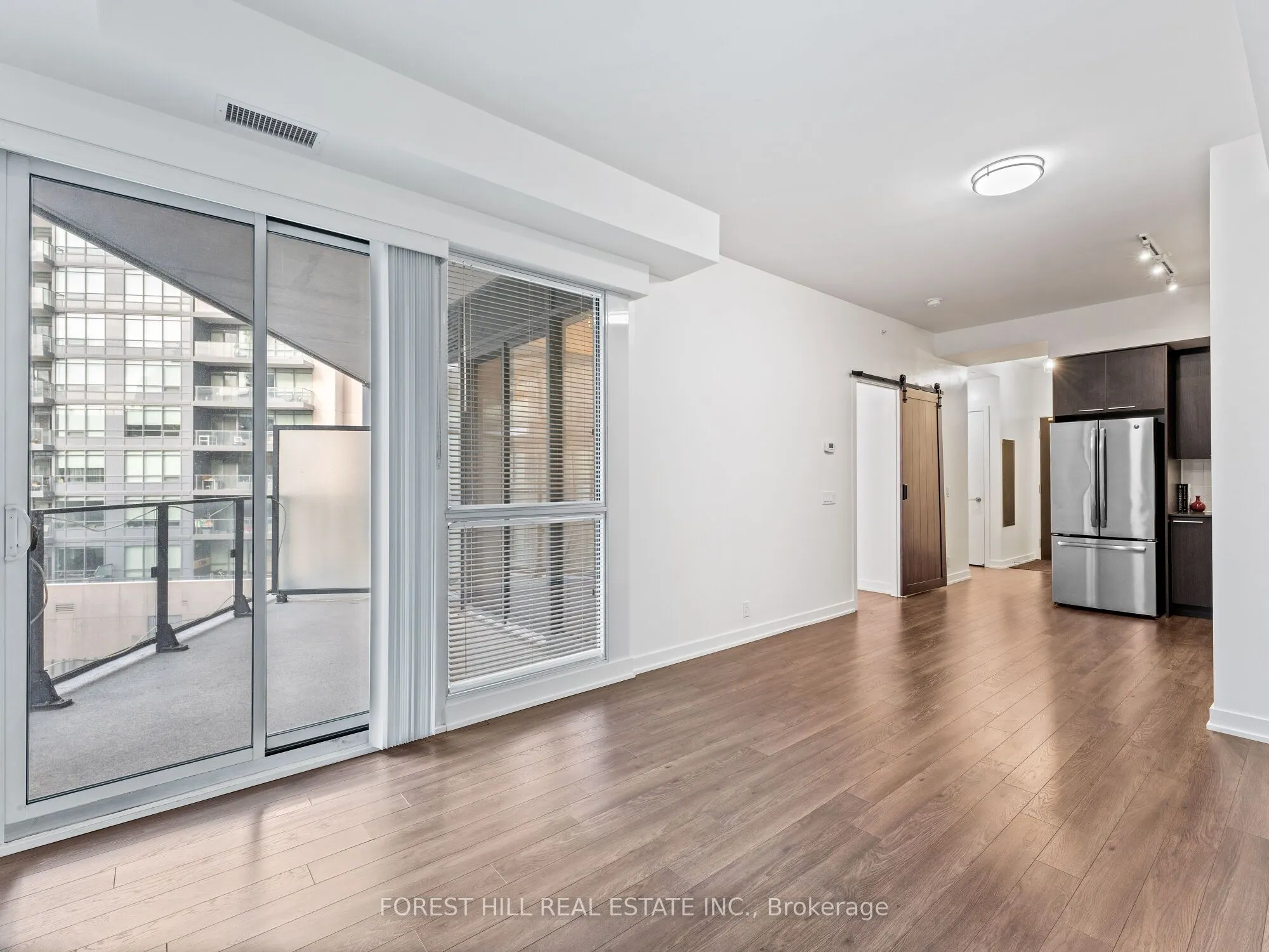 10 Park Lawn Road, #621
