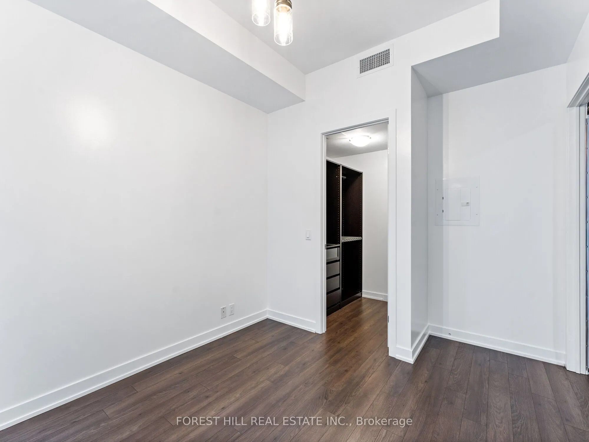 10 Park Lawn Road, #621