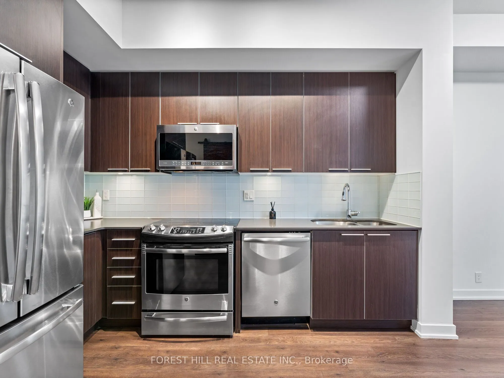10 Park Lawn Road, #621