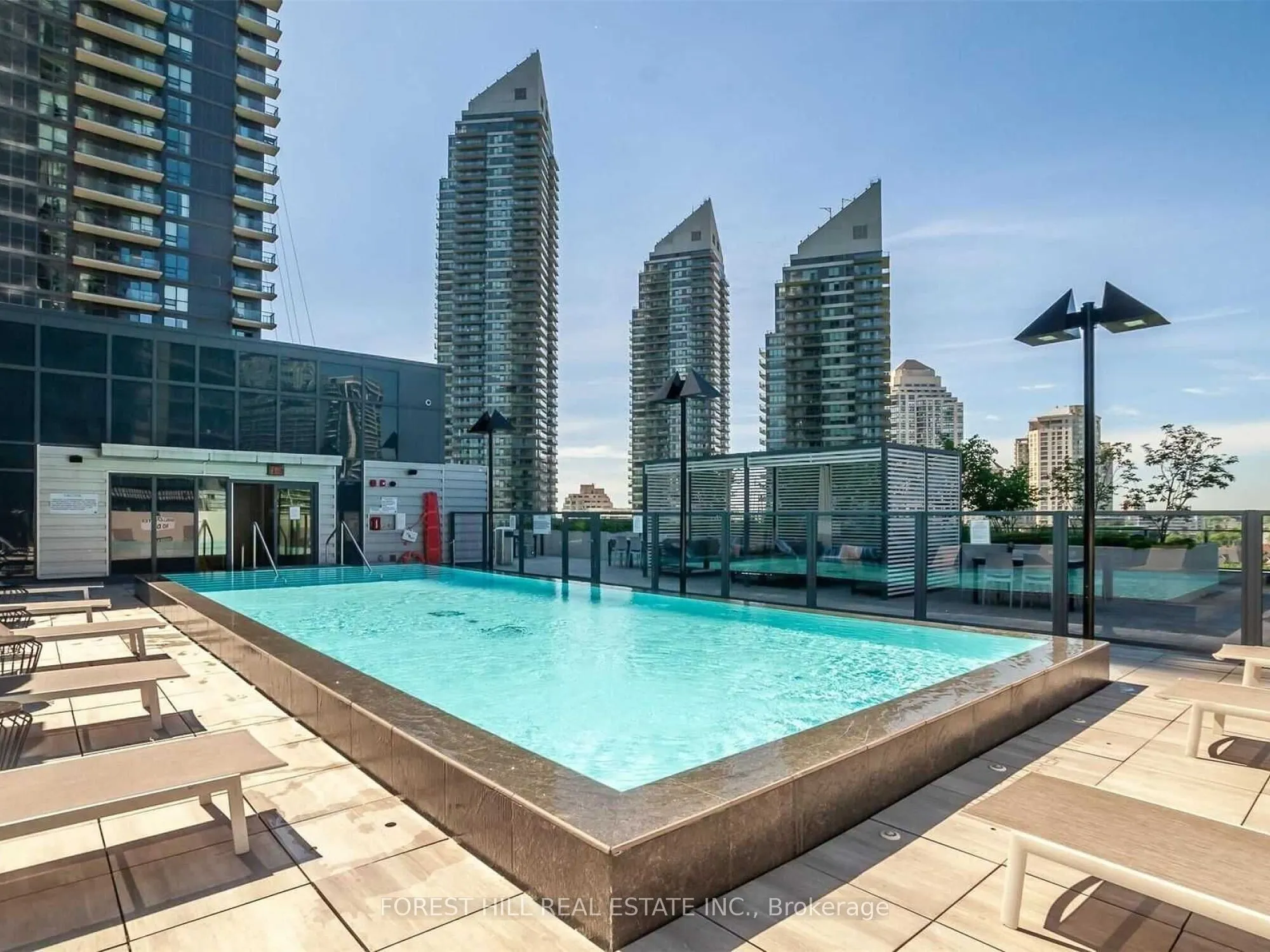 10 Park Lawn Road, #621