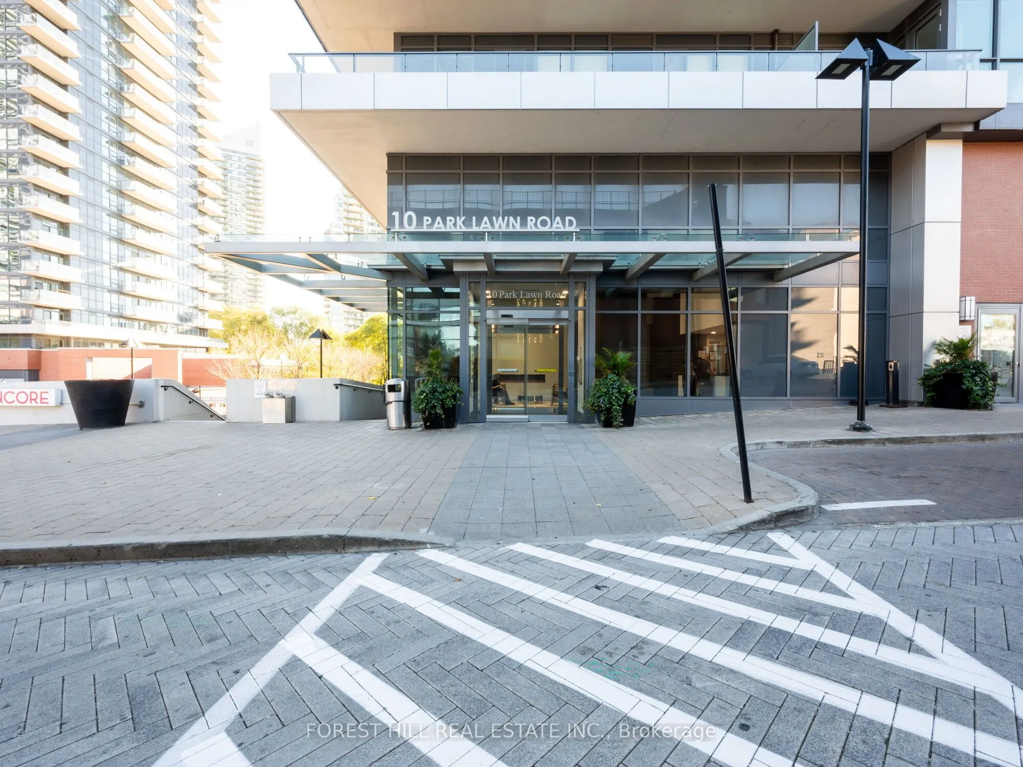 10 Park Lawn Road, #621