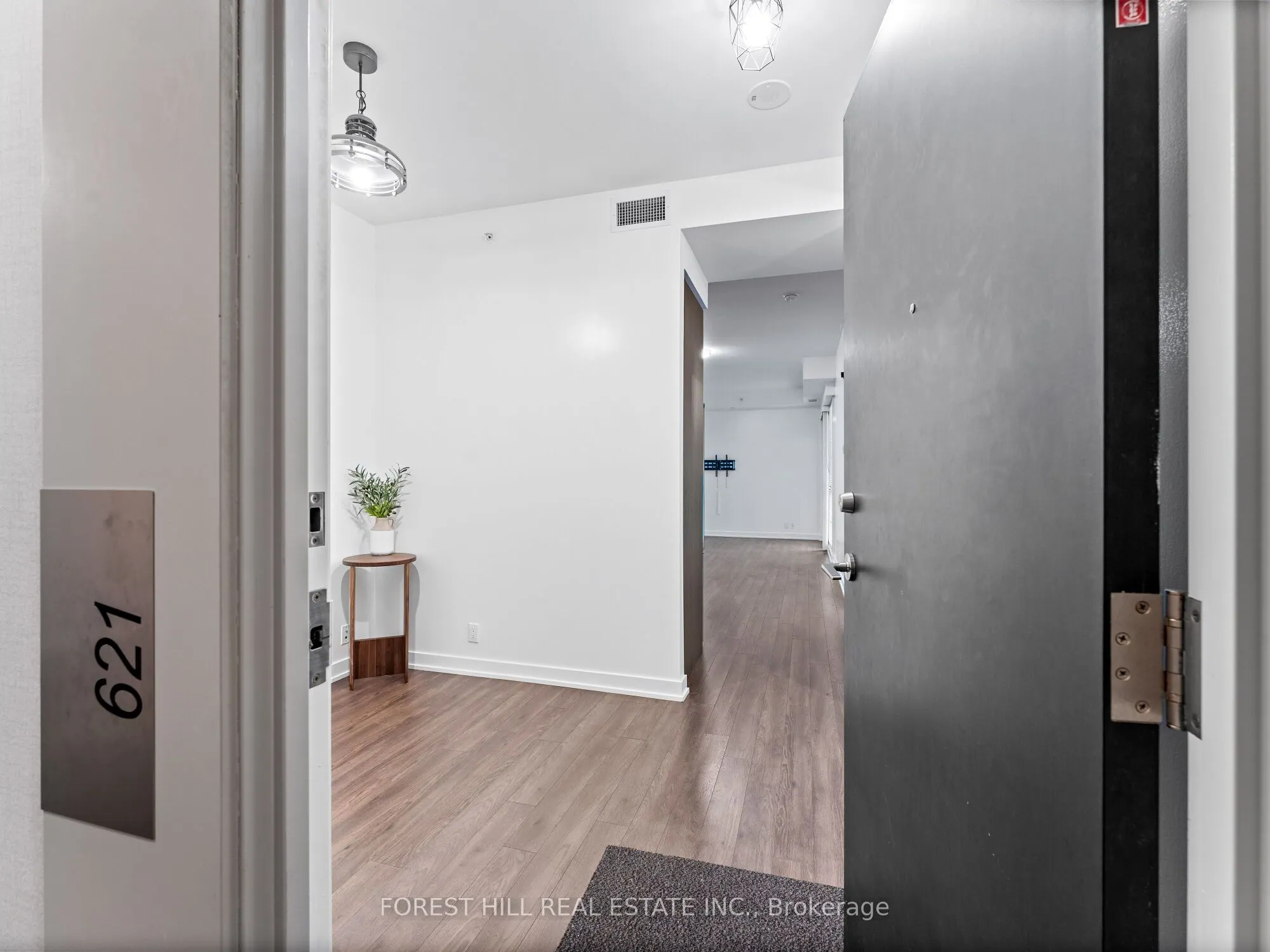 10 Park Lawn Road, #621