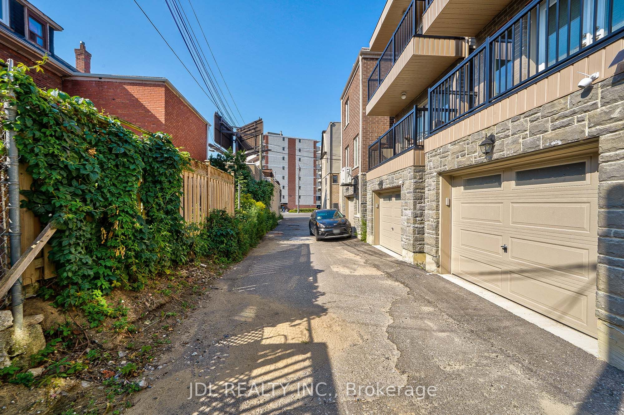 15 Justice Gardens