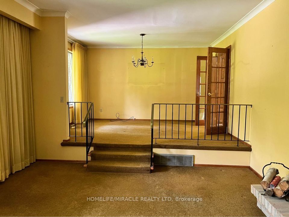 2216 Olde Base Line Road