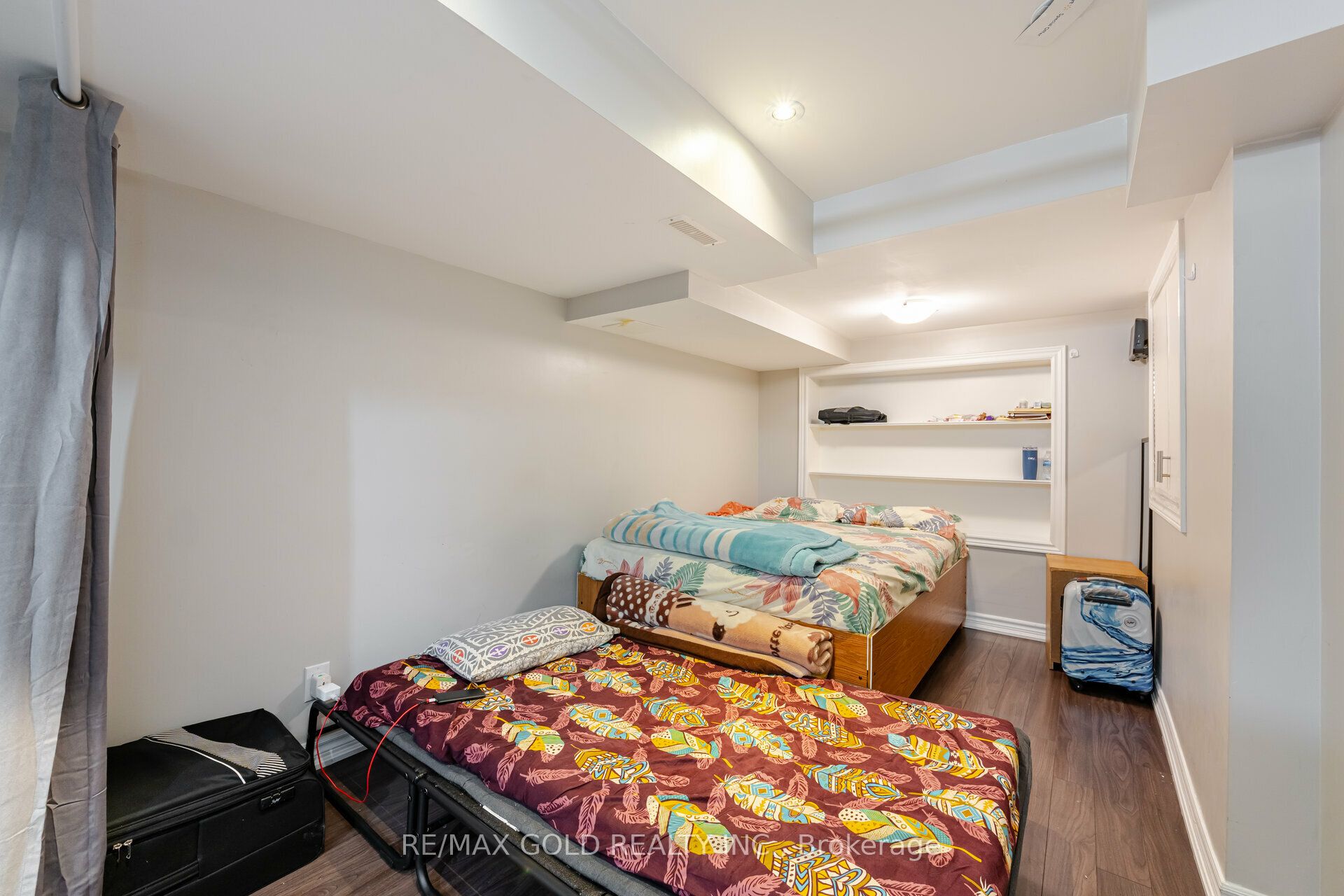 27 Treegrove Crescent #BSMT