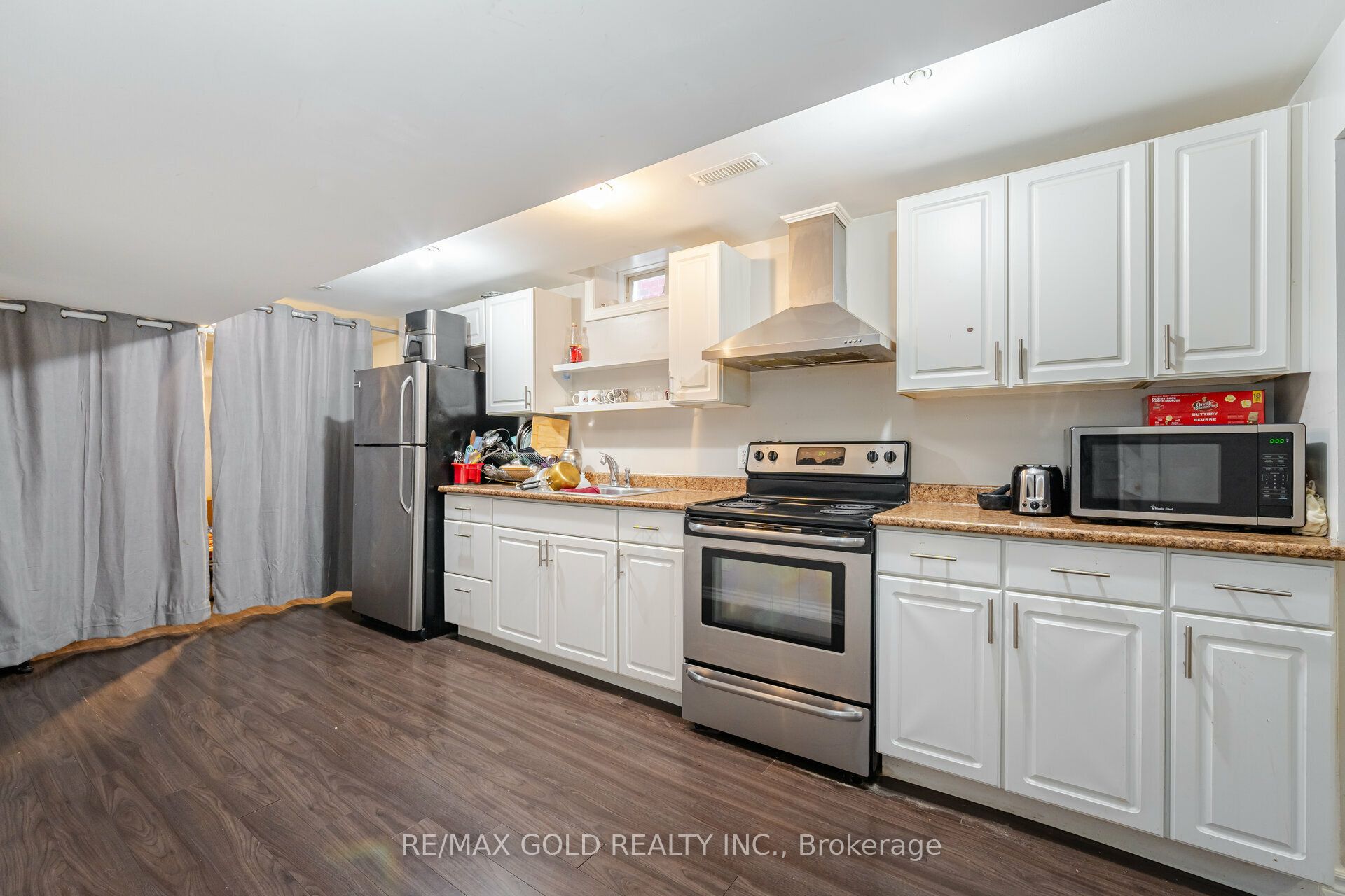 27 Treegrove Crescent #BSMT