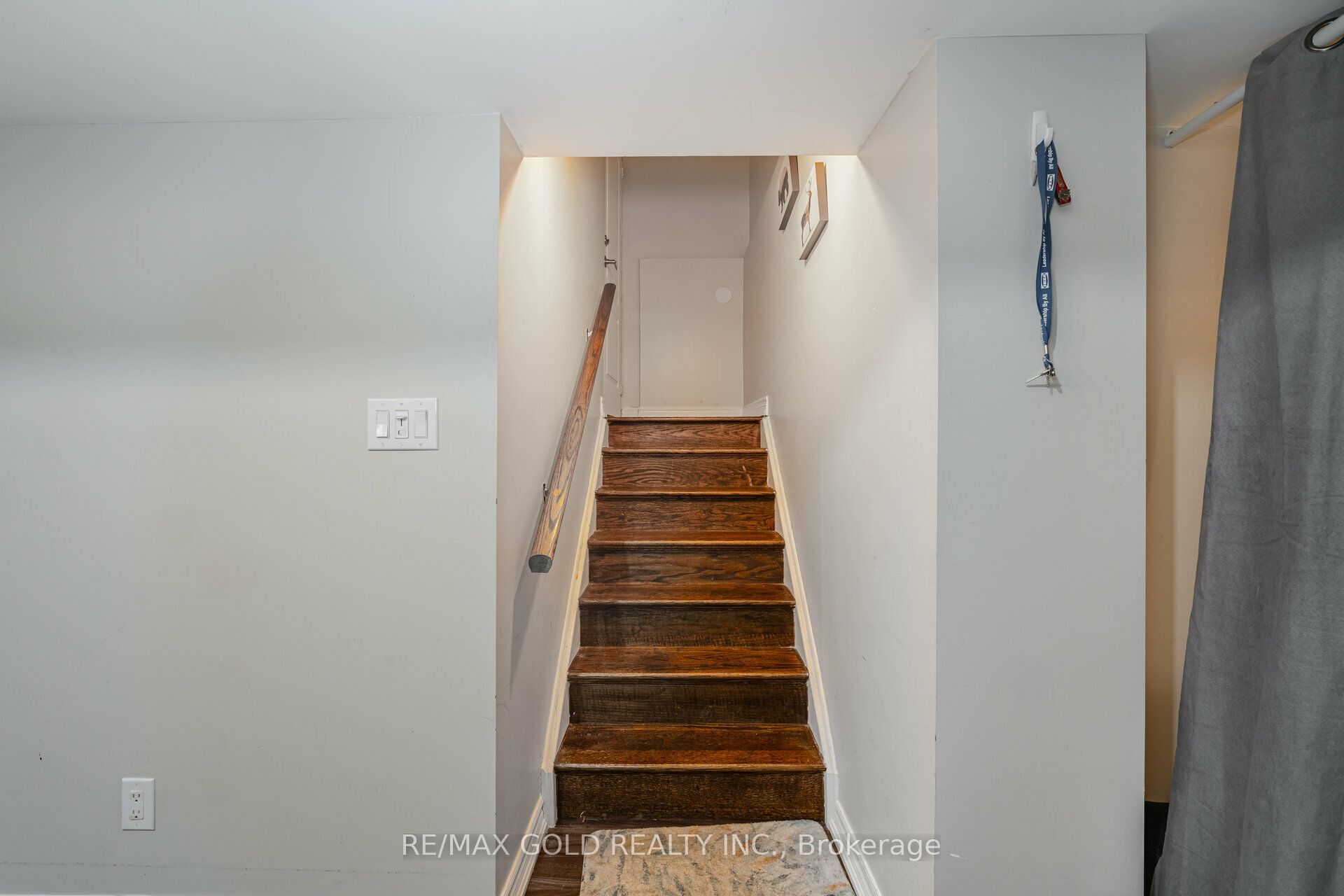 27 Treegrove Crescent #BSMT