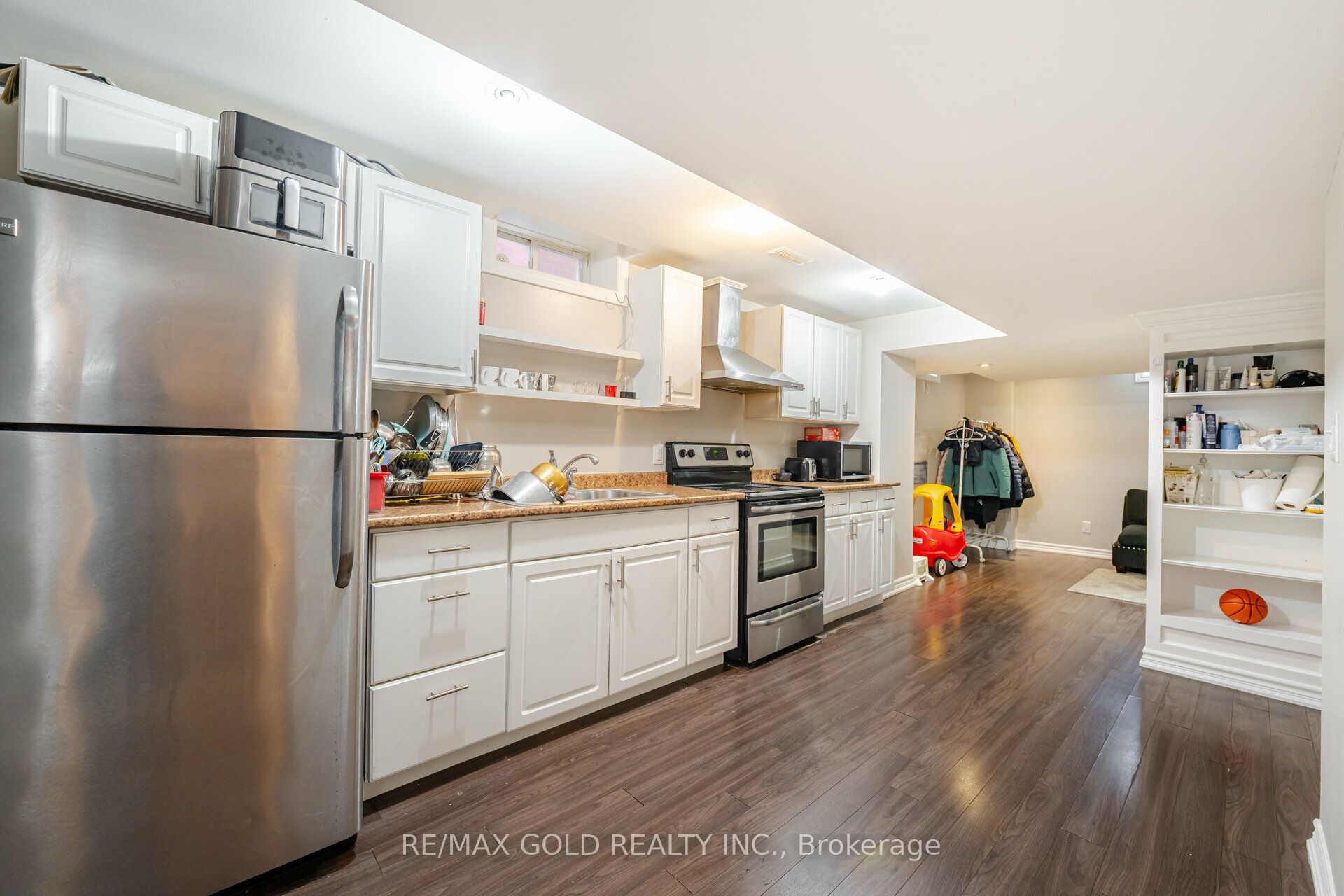 27 Treegrove Crescent #BSMT