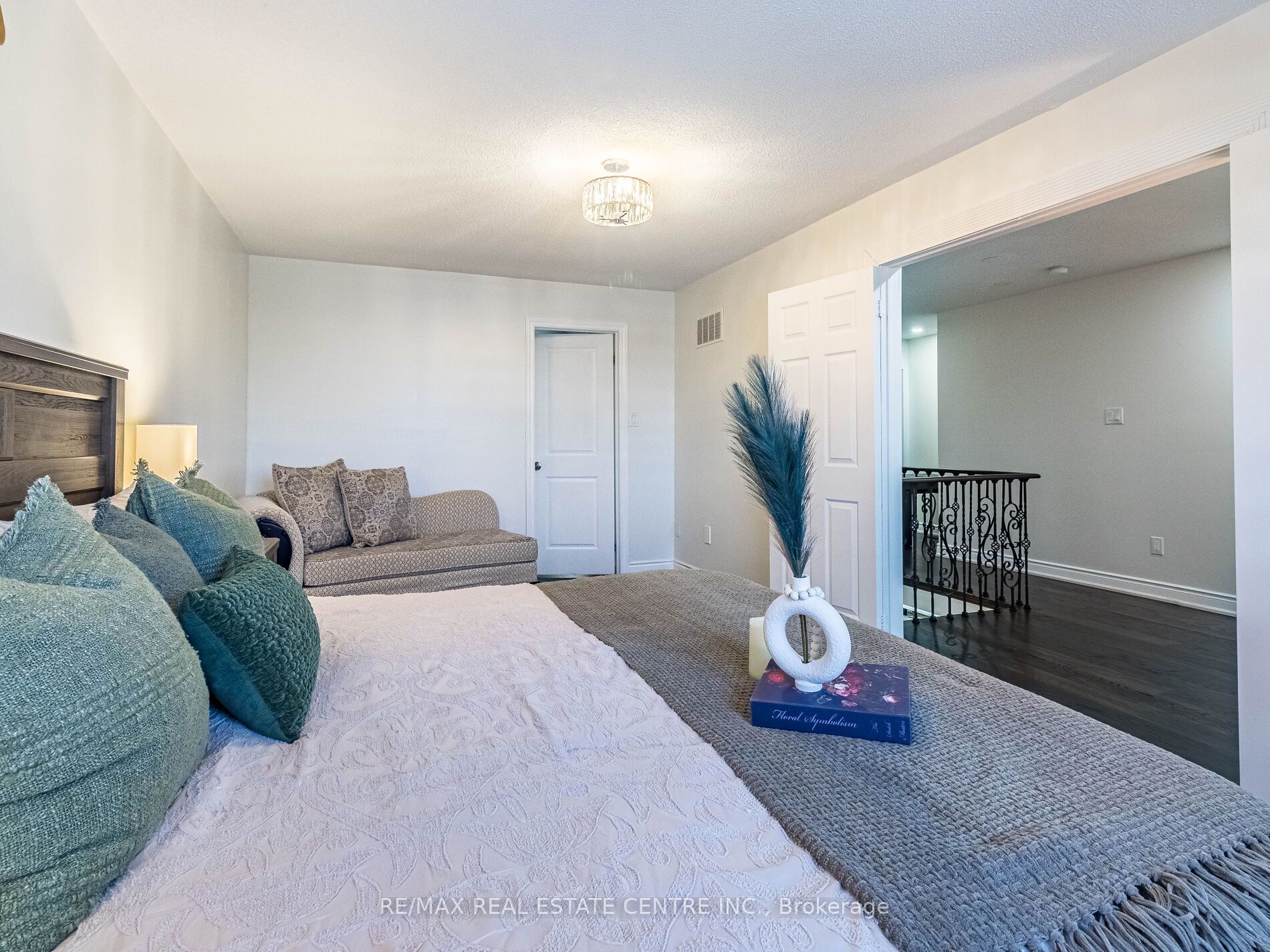 55 Castlehill Road