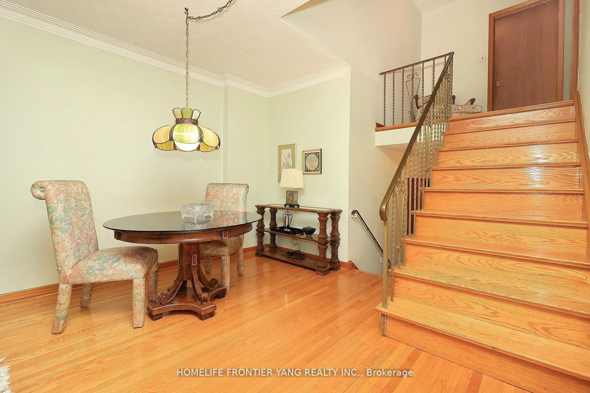 49 Graystone Gardens