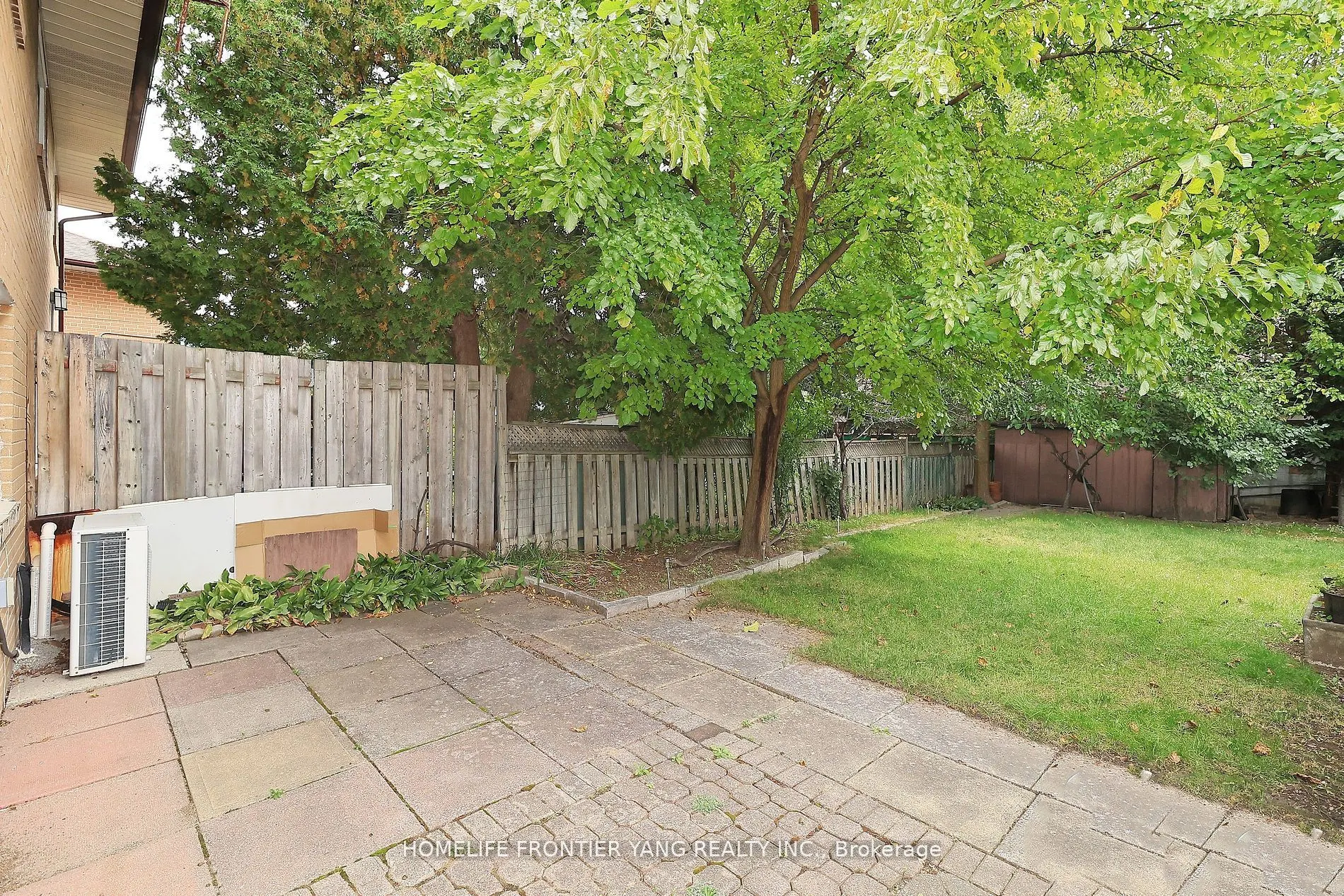 49 Graystone Gardens