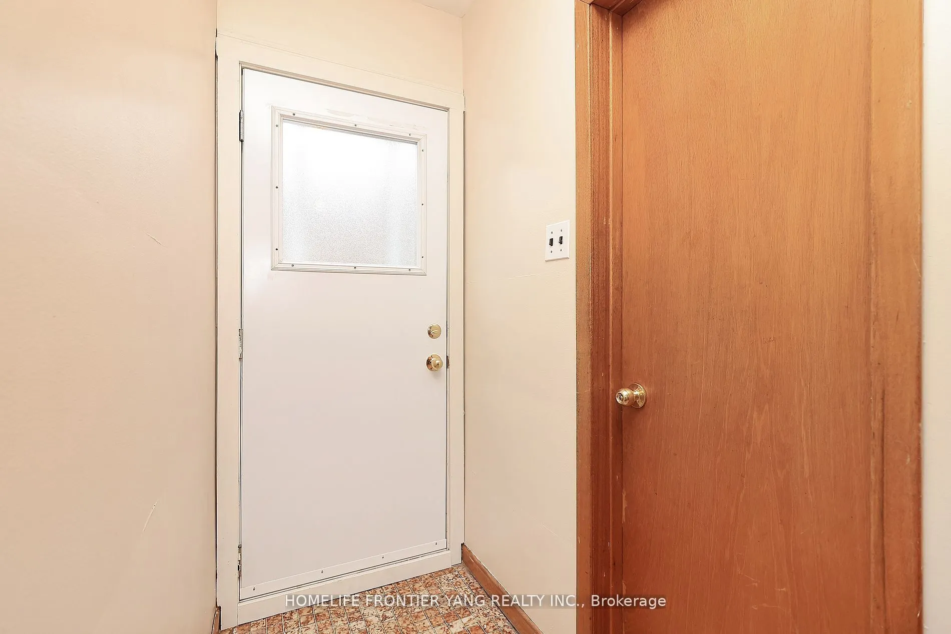 49 Graystone Gardens