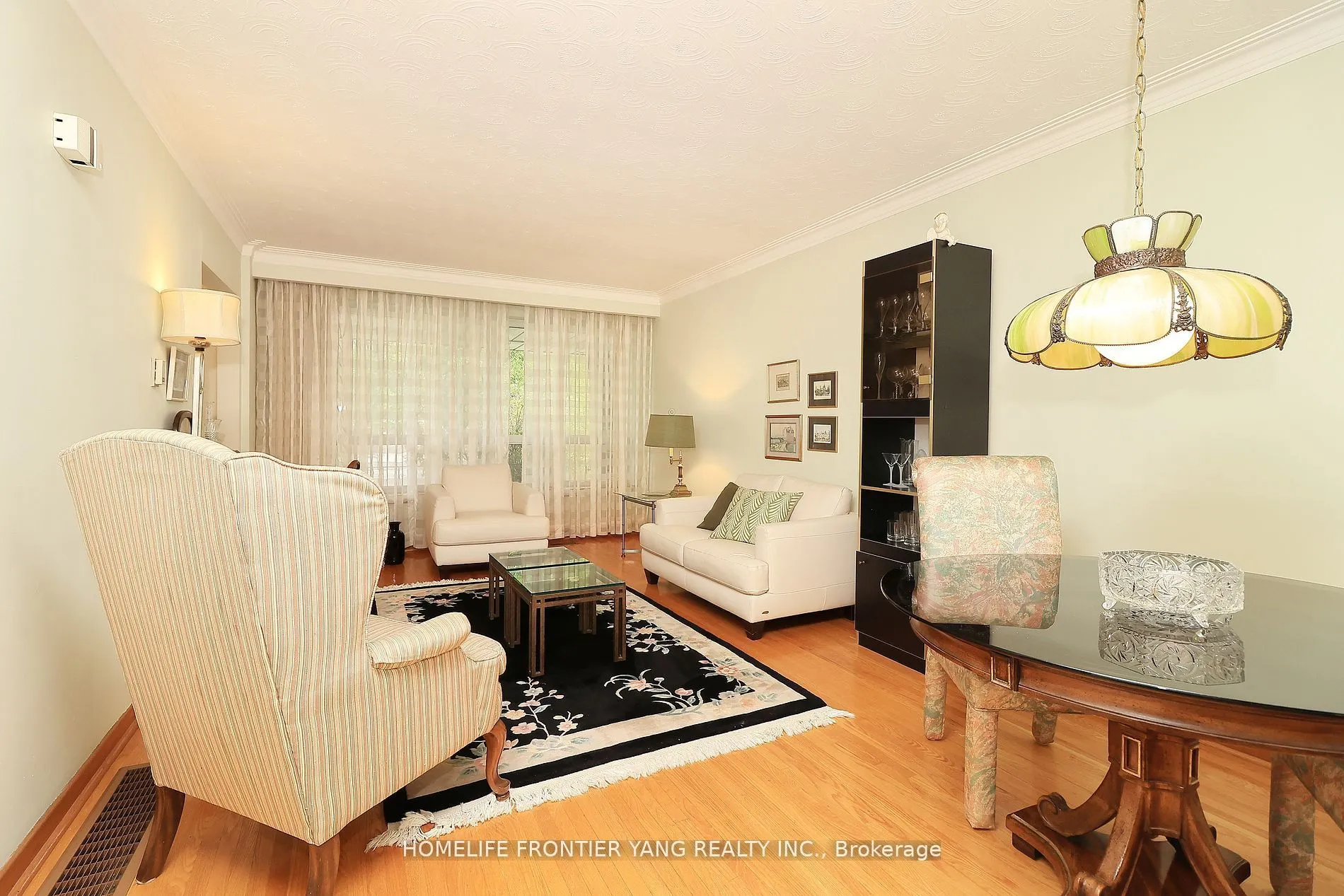 49 Graystone Gardens