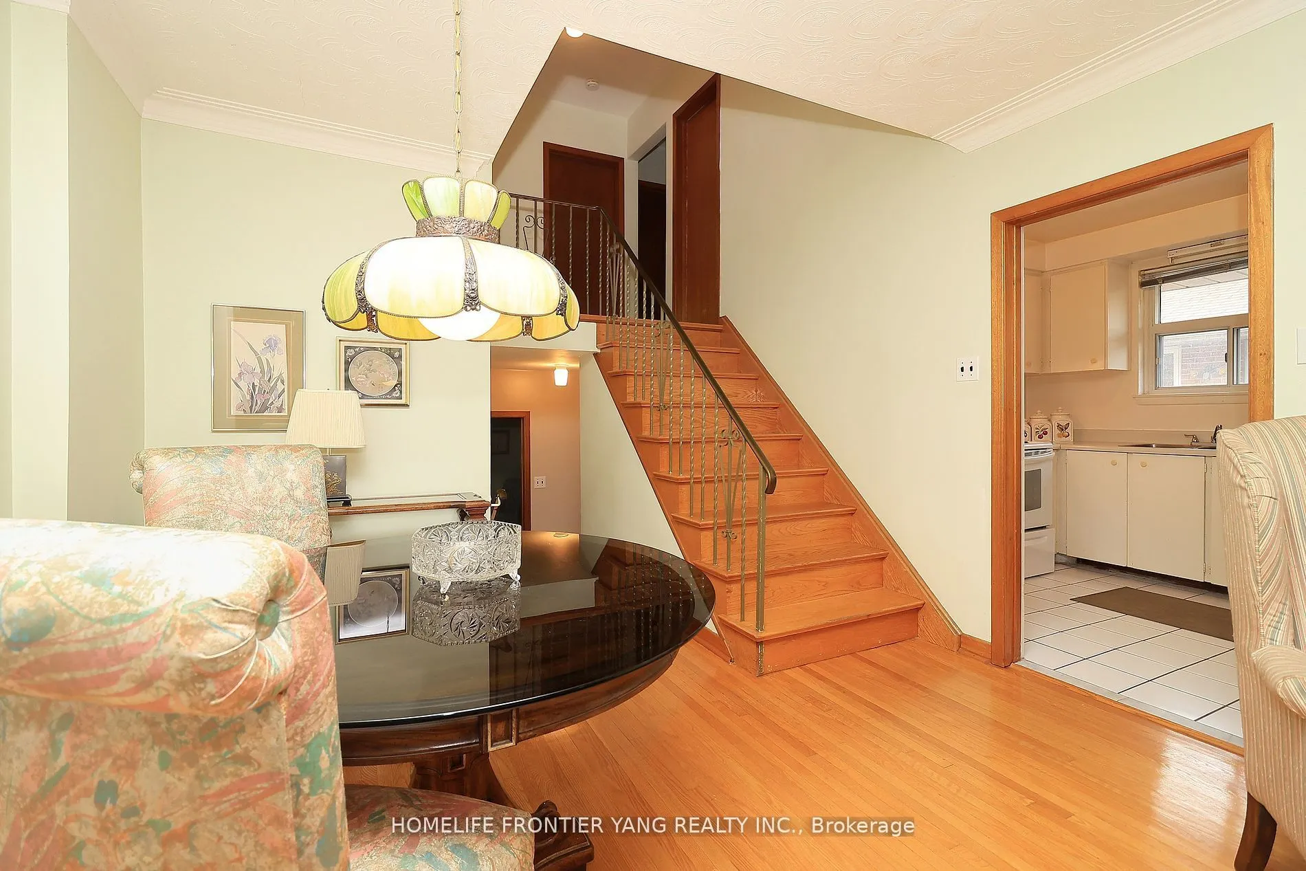 49 Graystone Gardens