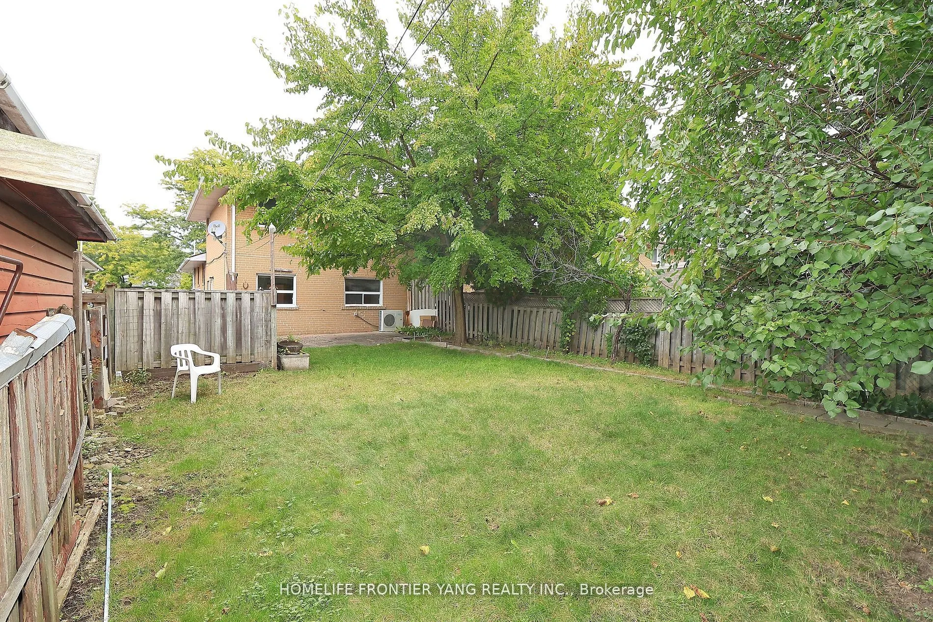 49 Graystone Gardens