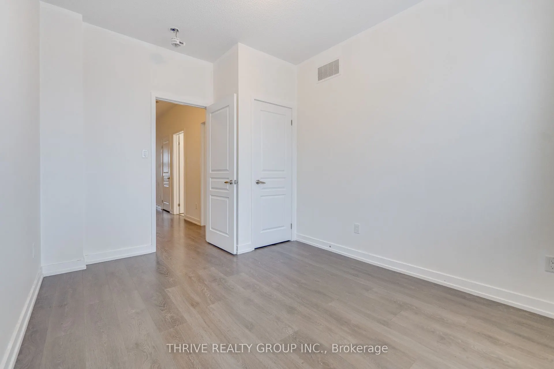 3165 Mintwood Circle