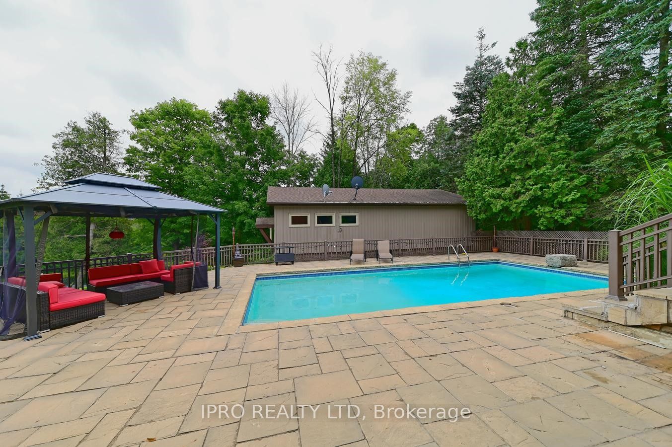 16 Cedar Drive