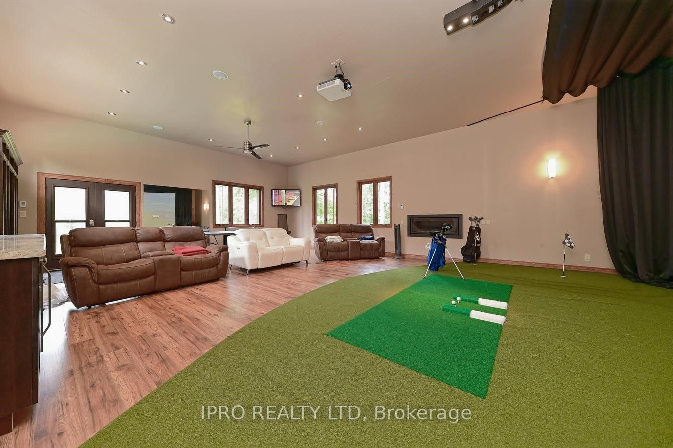 16 Cedar Drive