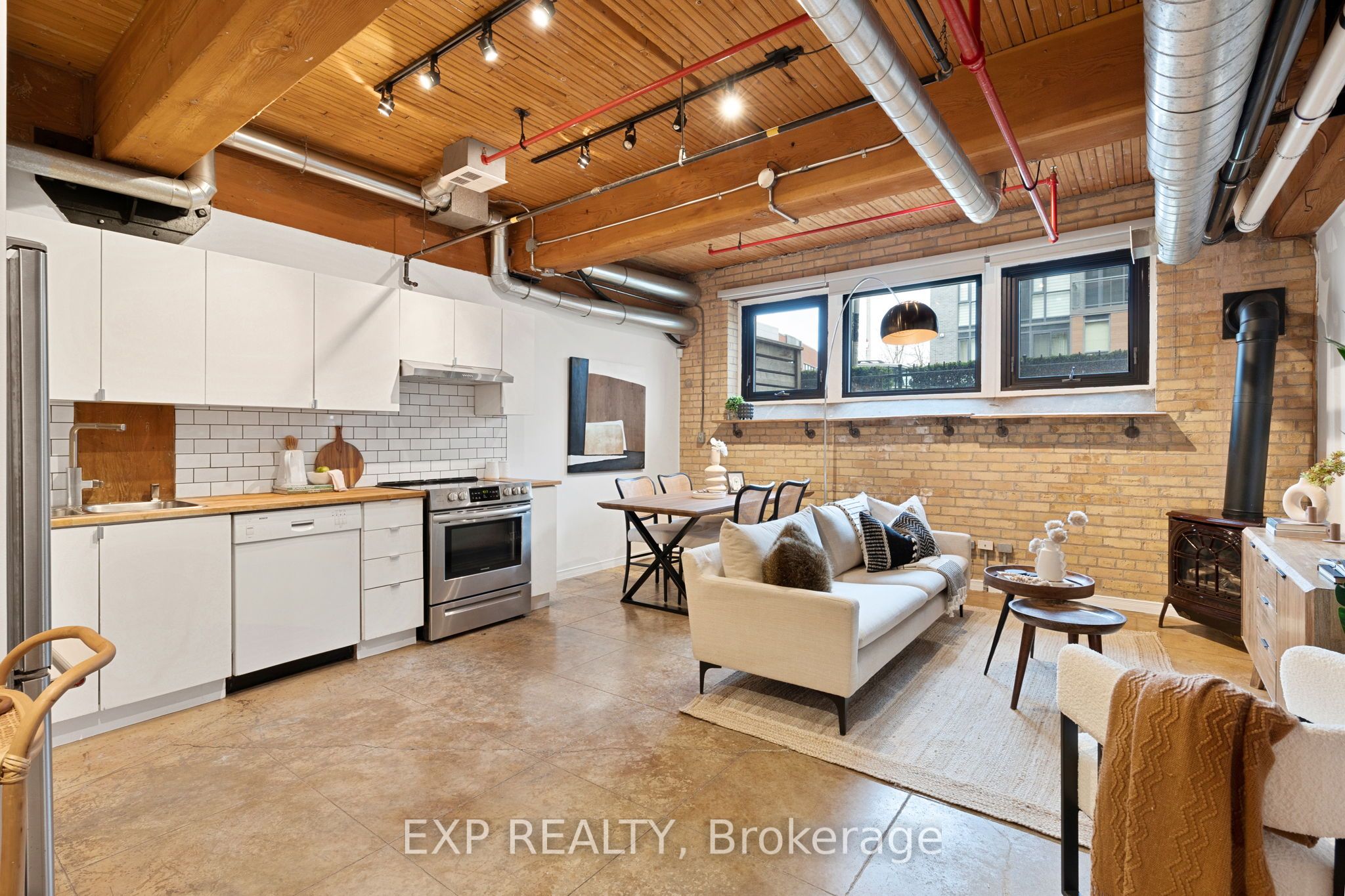 371 Wallace Avenue, #2