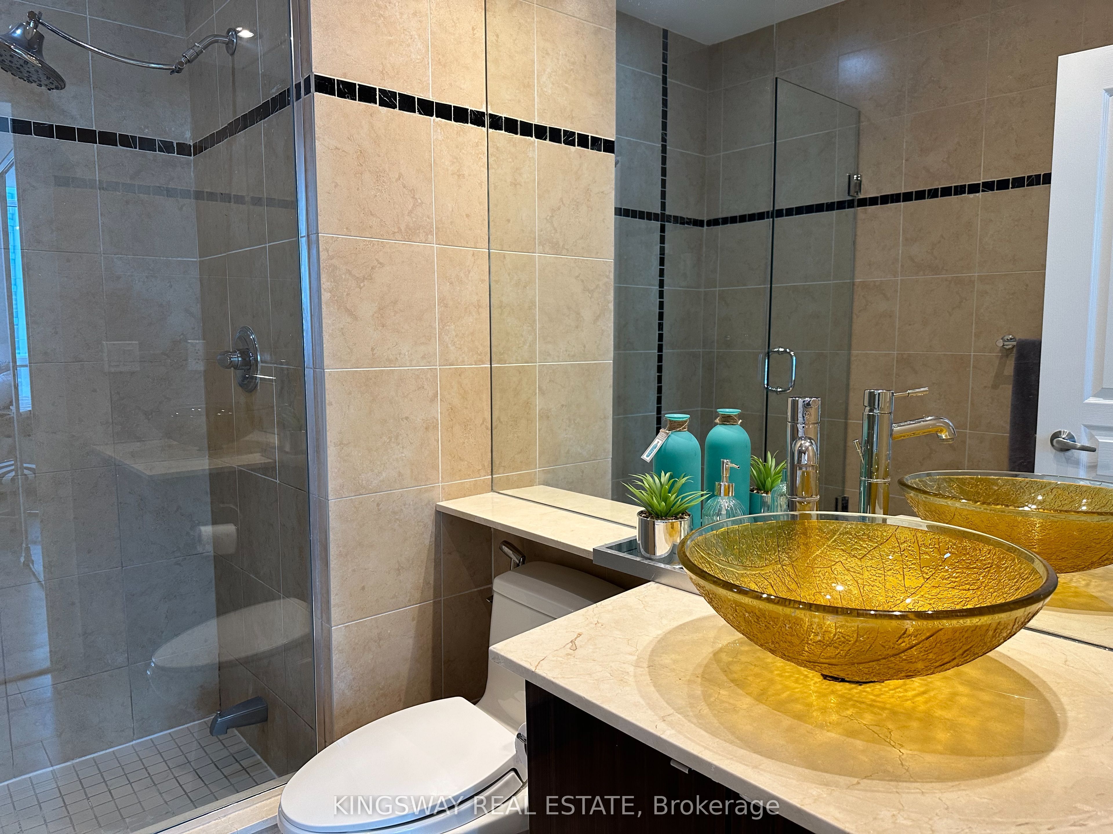 220 Burnhamthorpe Road W #3404
