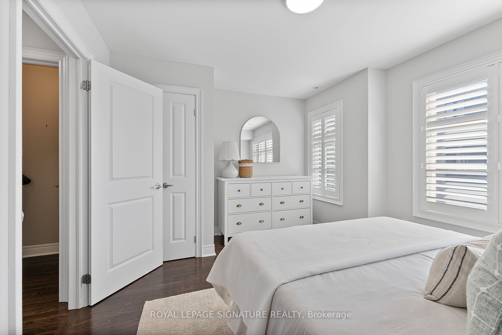 76 Lobo Mews