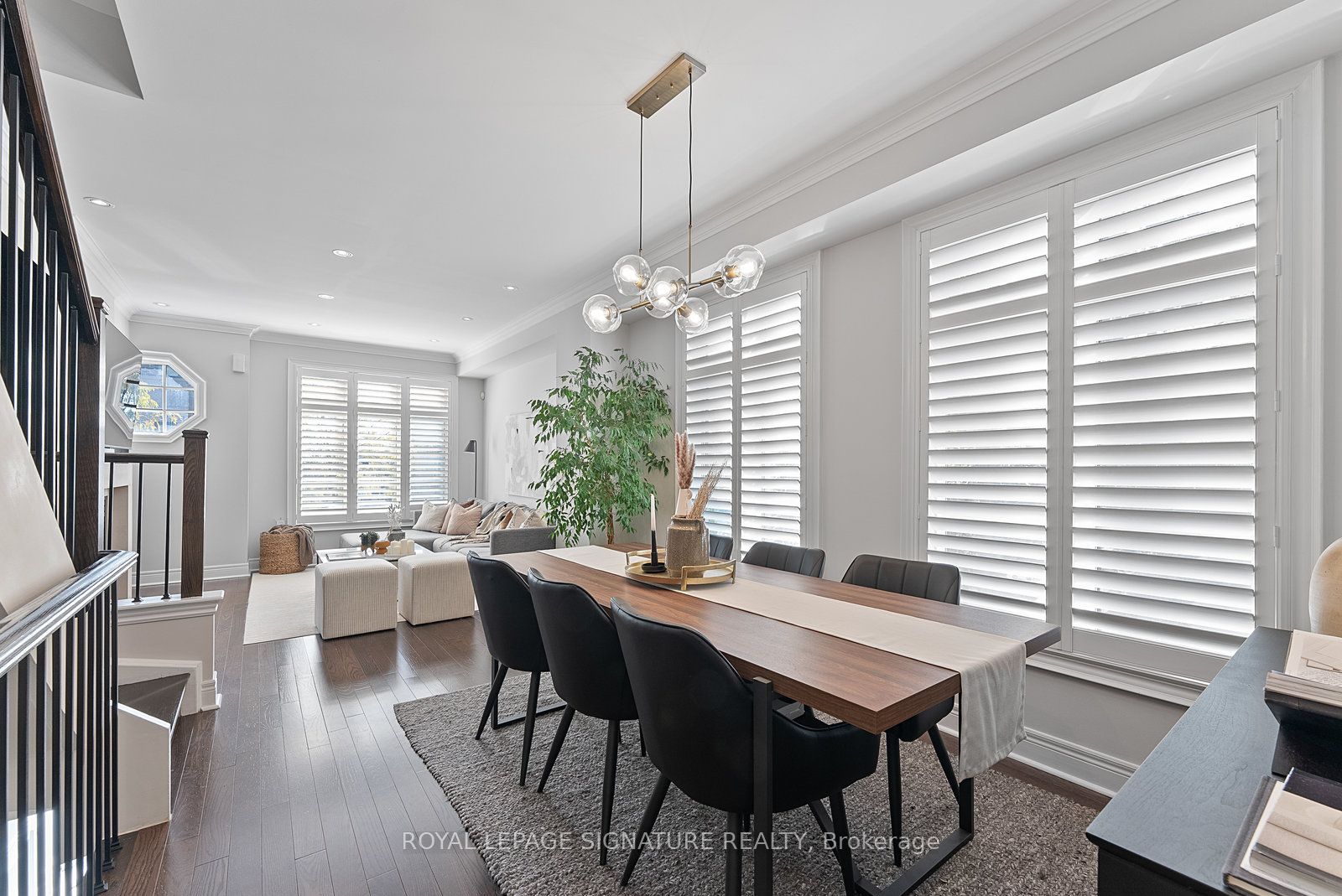 76 Lobo Mews
